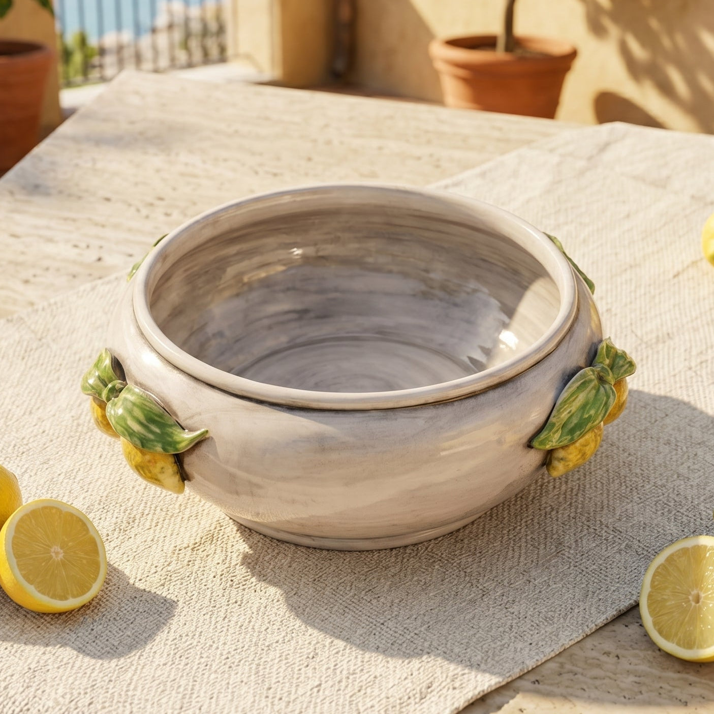 Sicilian Ceramic Centerpiece Ø 25 cm / Ø 9.8", Sicilian Lemons, Mother of Pearl – Sicilian majolica handcrafted in Caltagirone