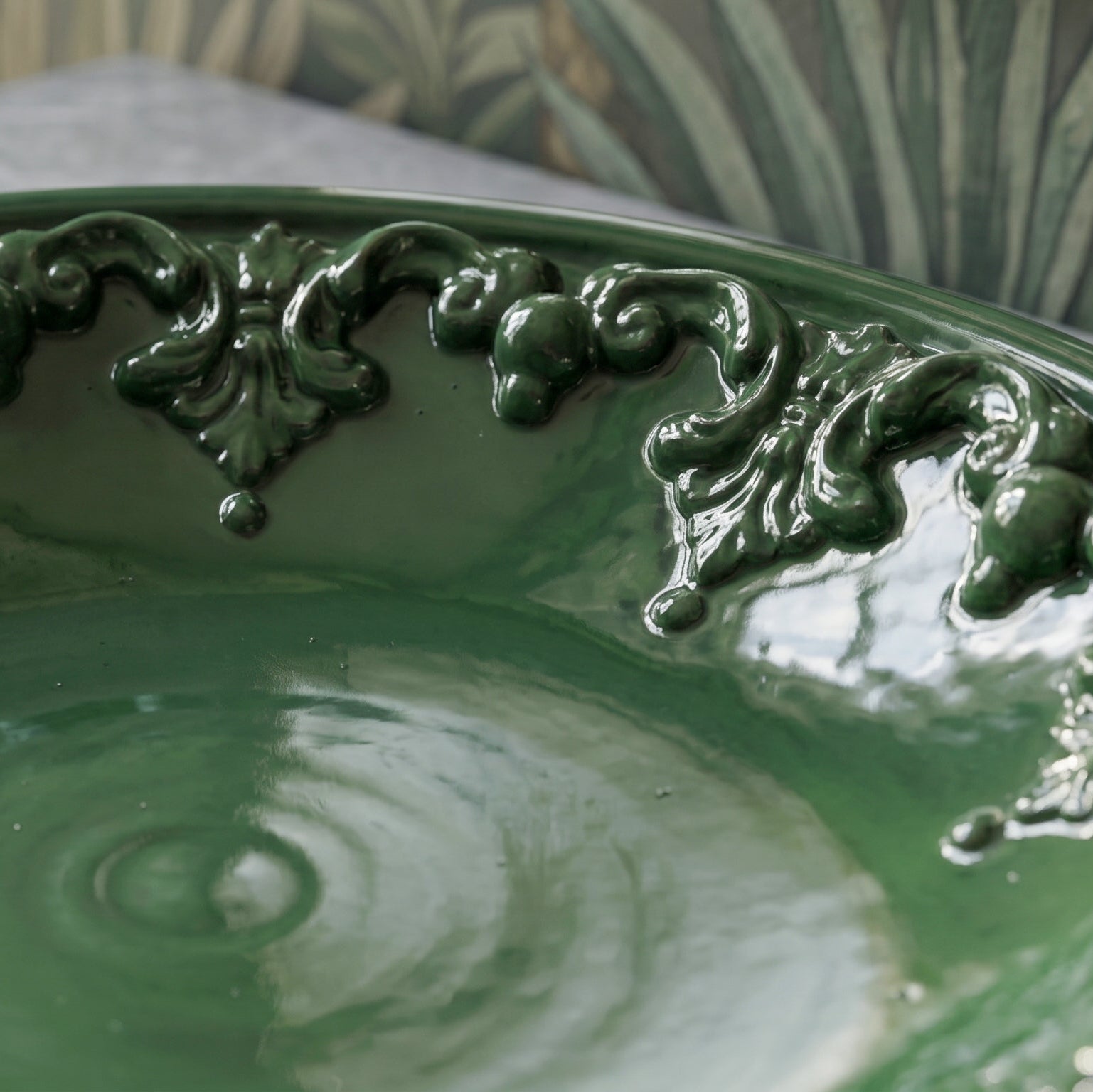 Sicilian Catch-All Dish Ø 30 cm / Ø 11.8", Plastico Sofia – Sicilian majolica handcrafted in Caltagirone