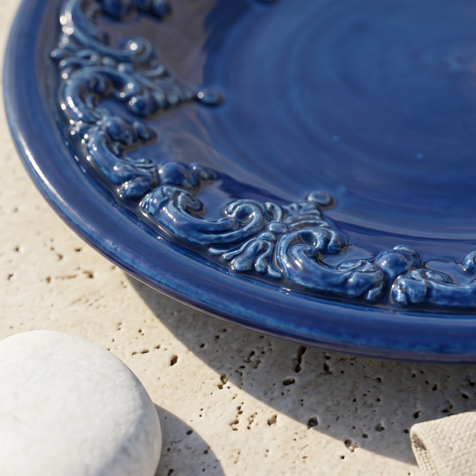 Sicilian Catch-All Dish Ø 30 cm / Ø 11.8", Plastico Sofia, Deep Blue – Sicilian majolica handcrafted in Caltagirone