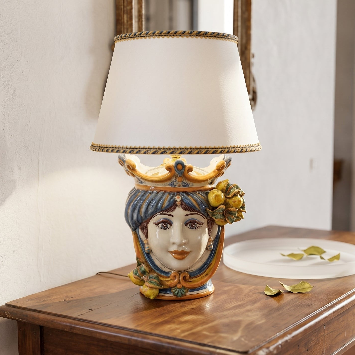 Testa di Moro Table Lamp with Lemons h 25 cm / 9¾" (total h 55 cm / 21¾") — Blue and Orange — Female