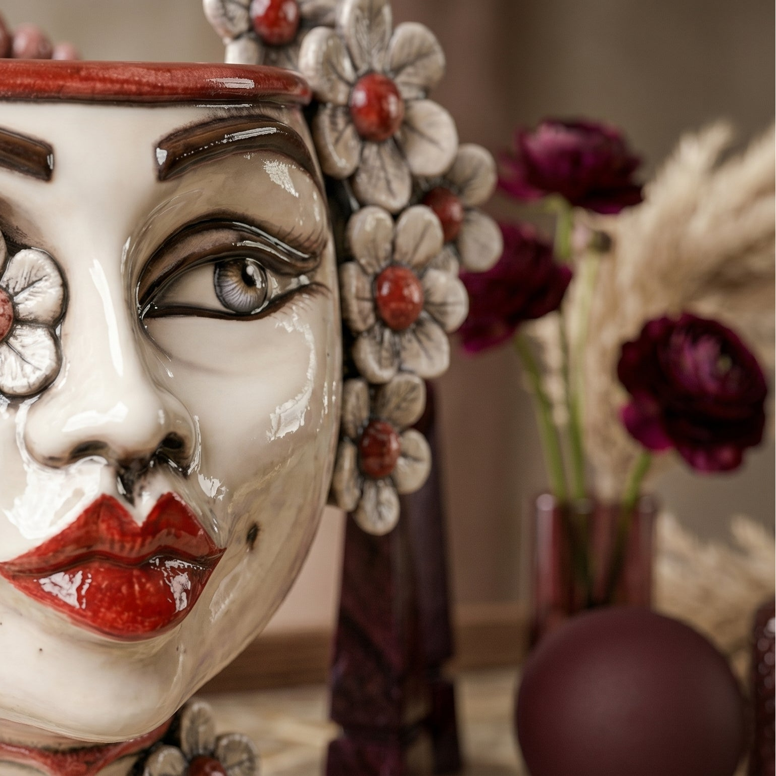 Sicilian Moor's Head with Flowers H 20 cm / 7.9", Woman, Mother of Pearl – Testa di Moro from Caltagirone, Sicily