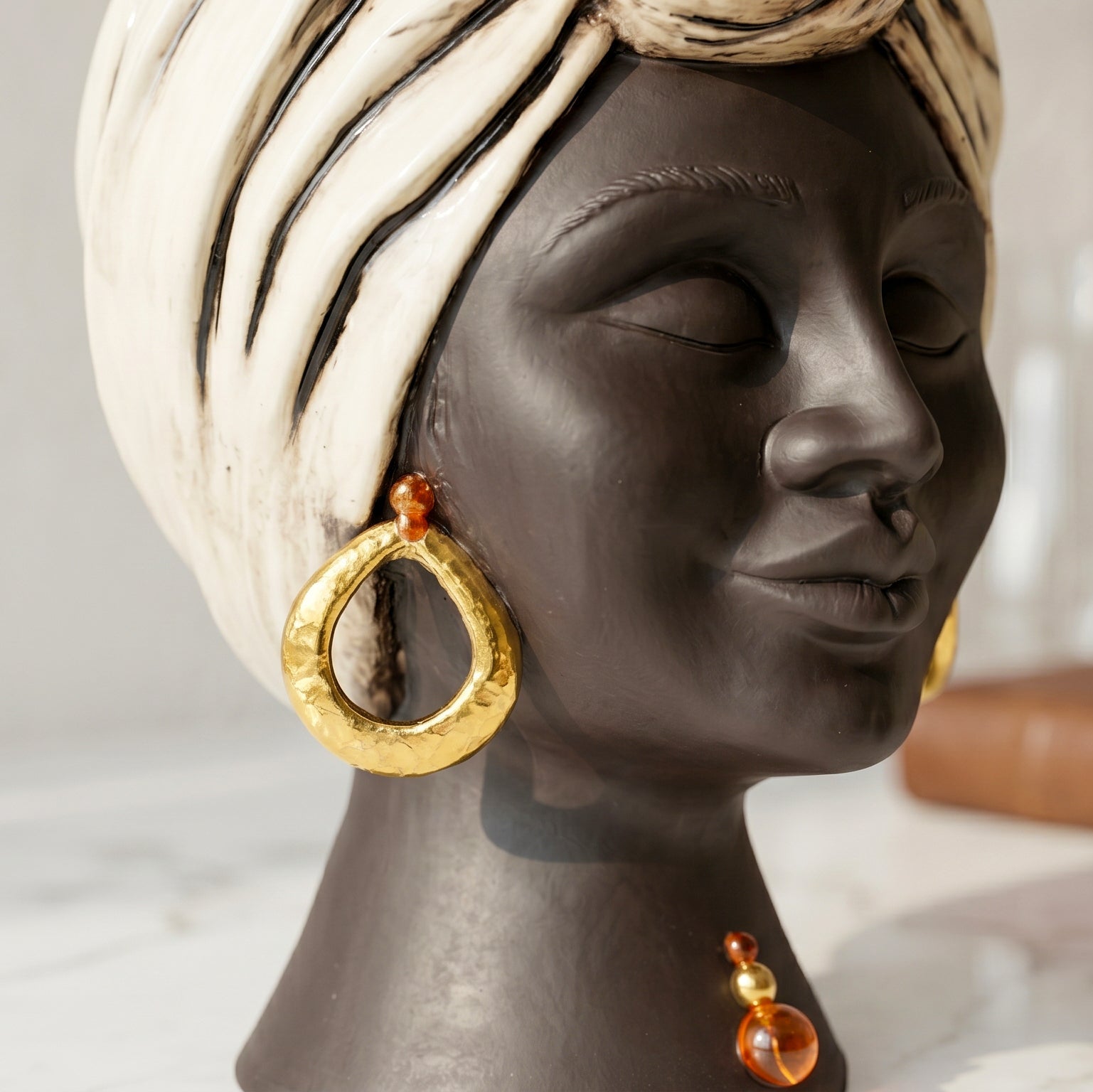 Sognia Moor's Head Vase H 40 cm / 15.7", Antique Mother of Pearl – Testa di Moro from Caltagirone, Sicily