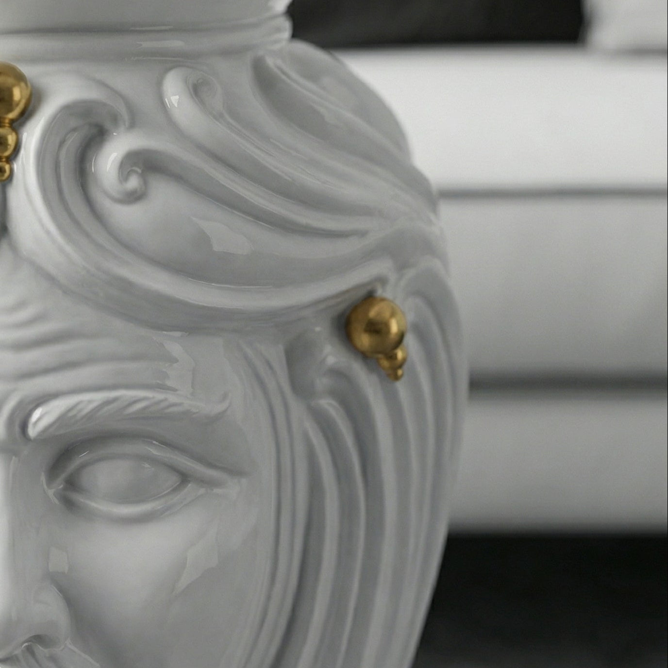 Sicilian Ceramic Ottoman – Caltagirone Ceramic – Sicilian artisan tradition