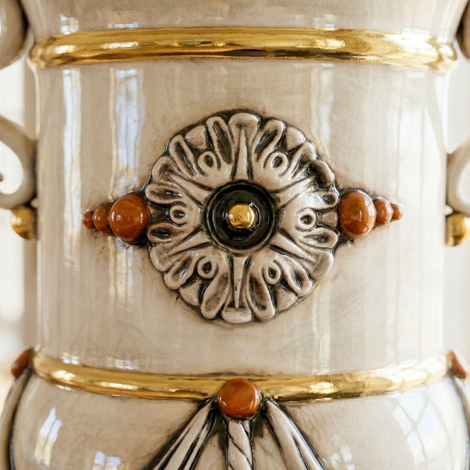 Large Italian Floor Vase H 31 cm / 12.2", Mother of Pearl – Sicilian majolica handcrafted in Caltagirone