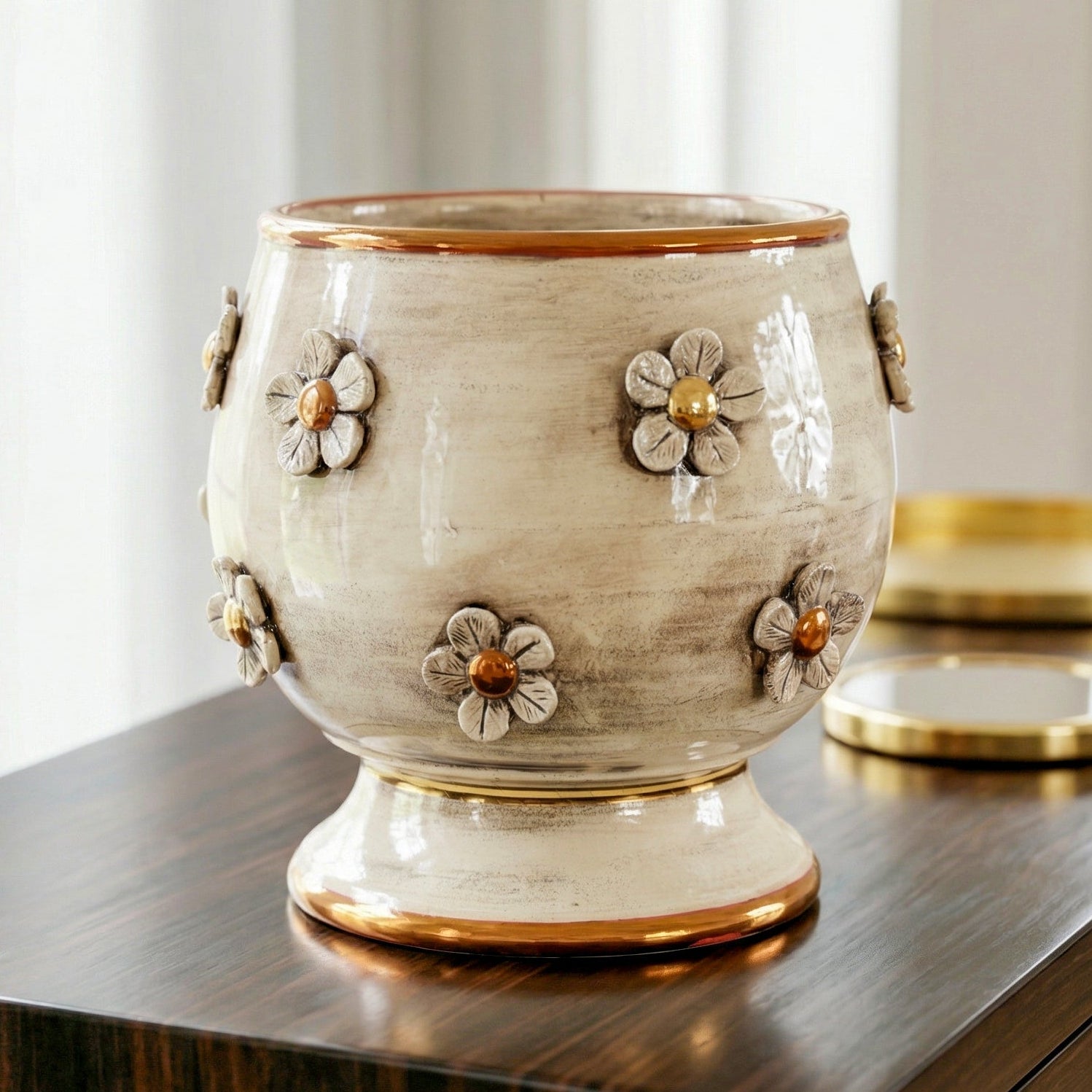 Italian Ceramic Vase, Antique Mother of Pearl Gold – Italian ceramic from Caltagirone, Sicily