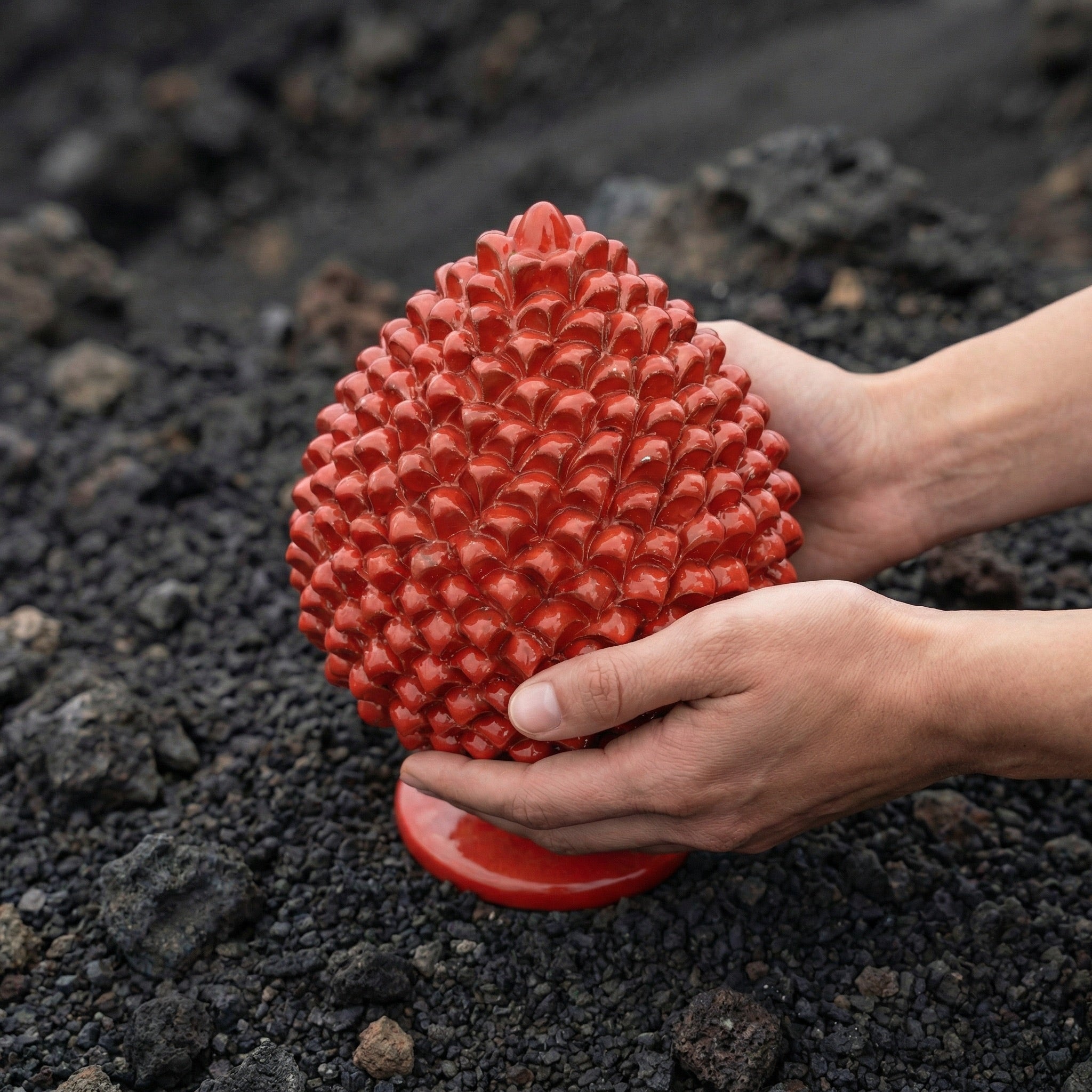 Caltagirone handmade pinecone modeled by hand height 25/40 in integral red