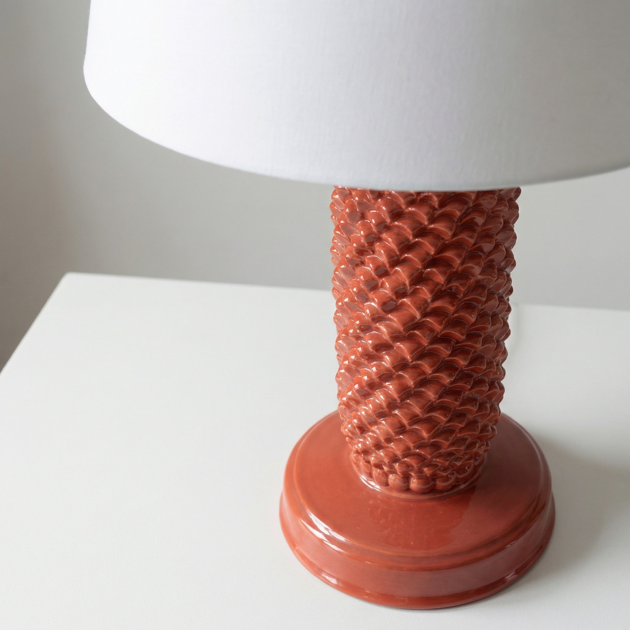 Sicilian Pine Cone Lamp H 60 cm / 23.6", Fire Red – Sicilian ceramic lamp handcrafted in Caltagirone