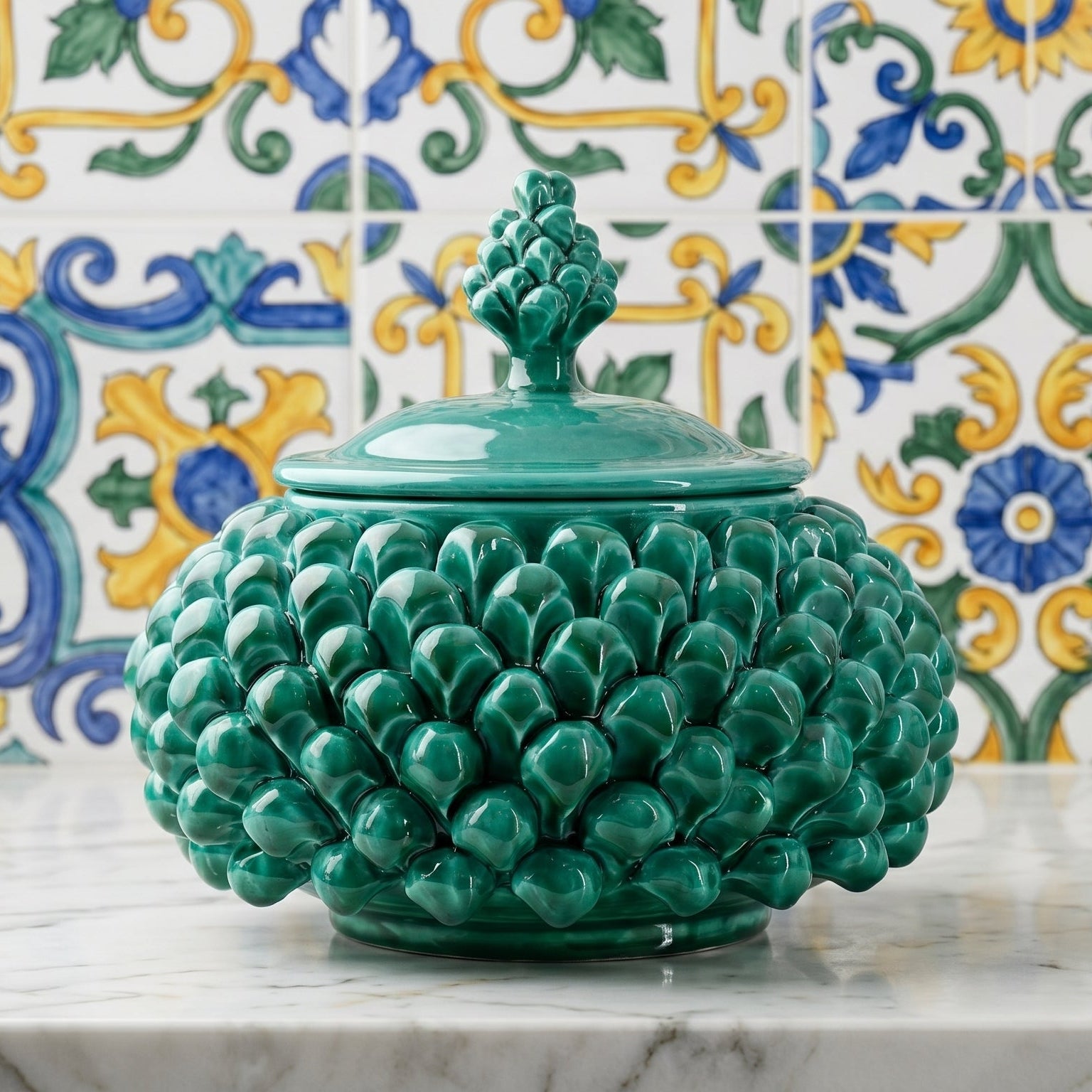 Sicilian Pine Cone Cookie Jar Ø 20 cm / Ø 7.9", Emerald Green – Sicilian tradition from Caltagirone