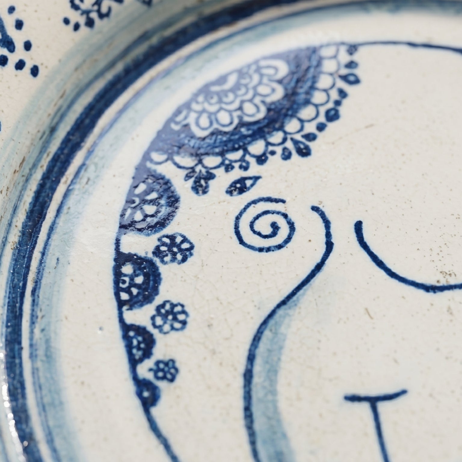 Sicilian Ceramic Elephant, Mono Blue – Sicilian majolica handcrafted in Caltagirone