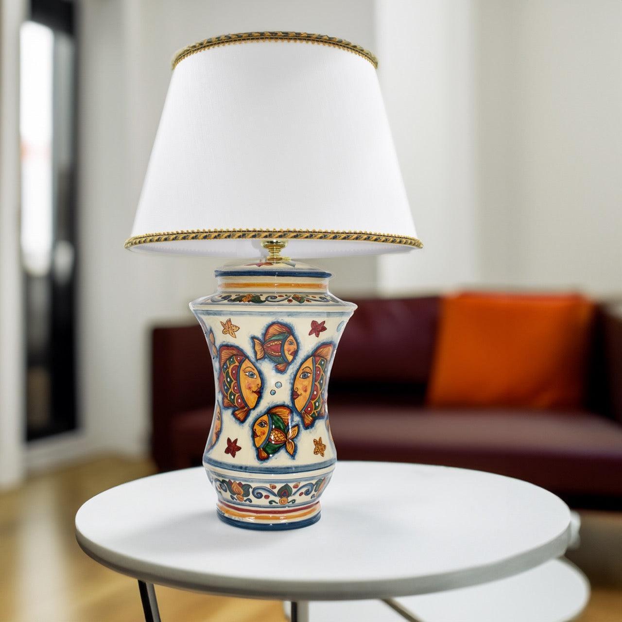 Lume albarello h 35 decoro pesci (h63 c/paralume Ø40) - Ceramiche di Caltagirone Sofia