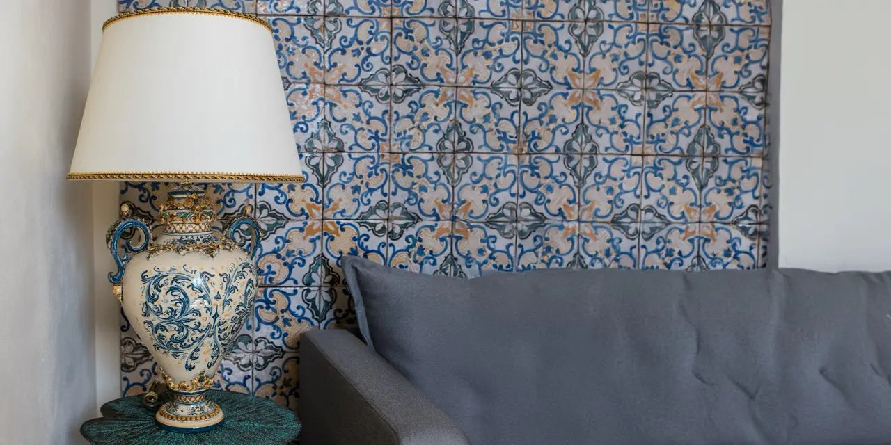 Lume in ceramica di Caltagirone