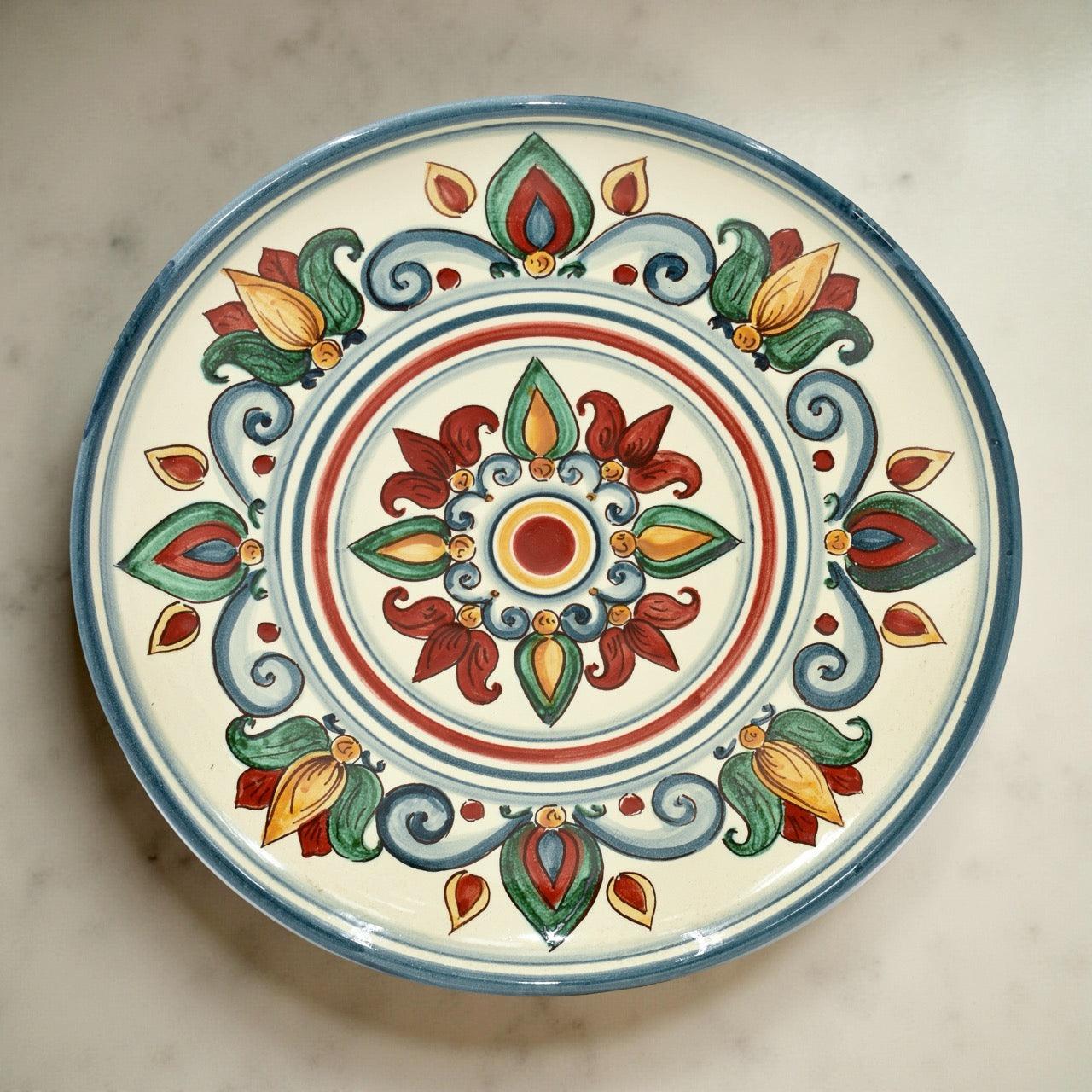 piatto ornamentale con decoro floreale colorato, ceramiche Caltagirone fatti a mano