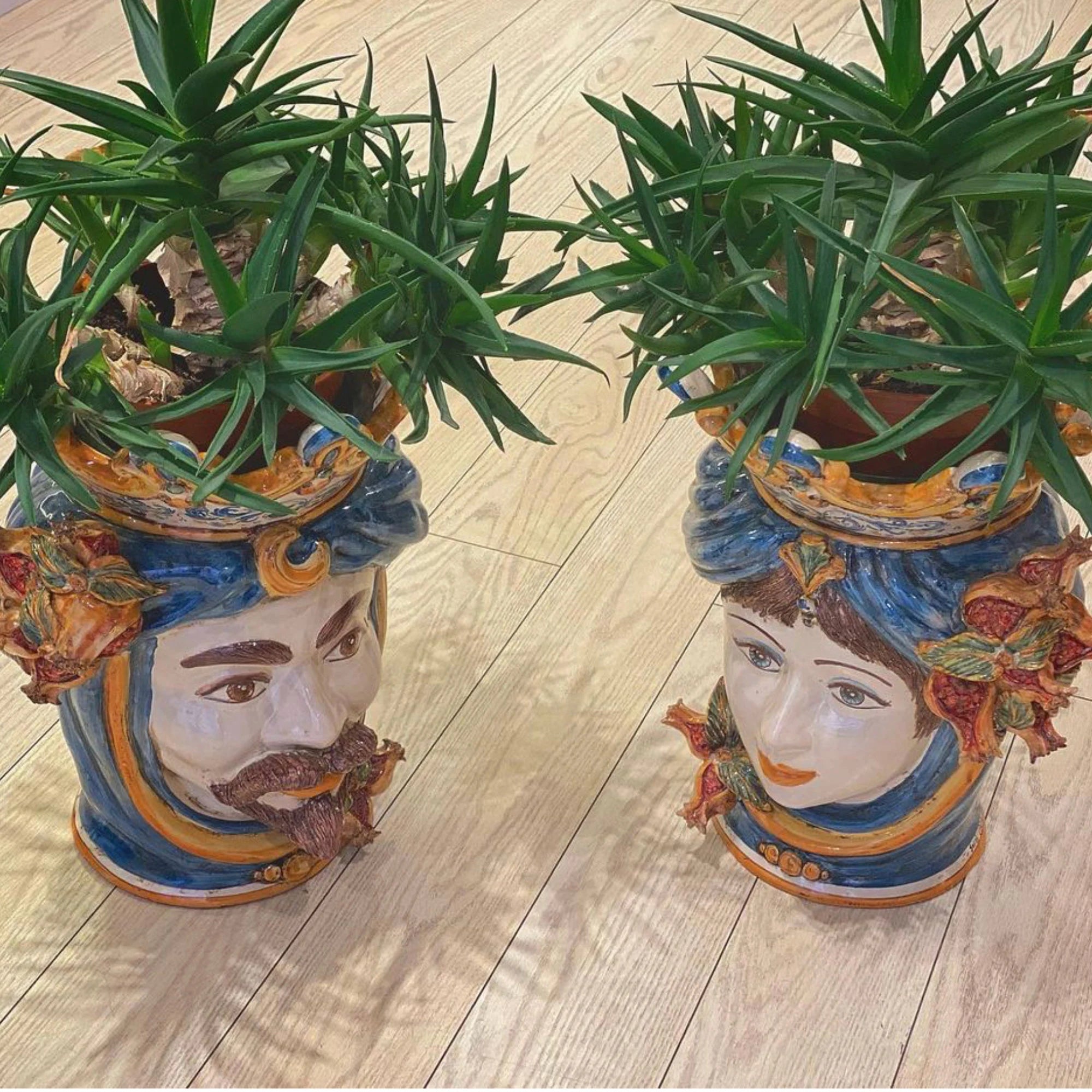 Testa di moro h 40 melograni blu e arancio femmina - Ceramiche di Caltagirone Sofia