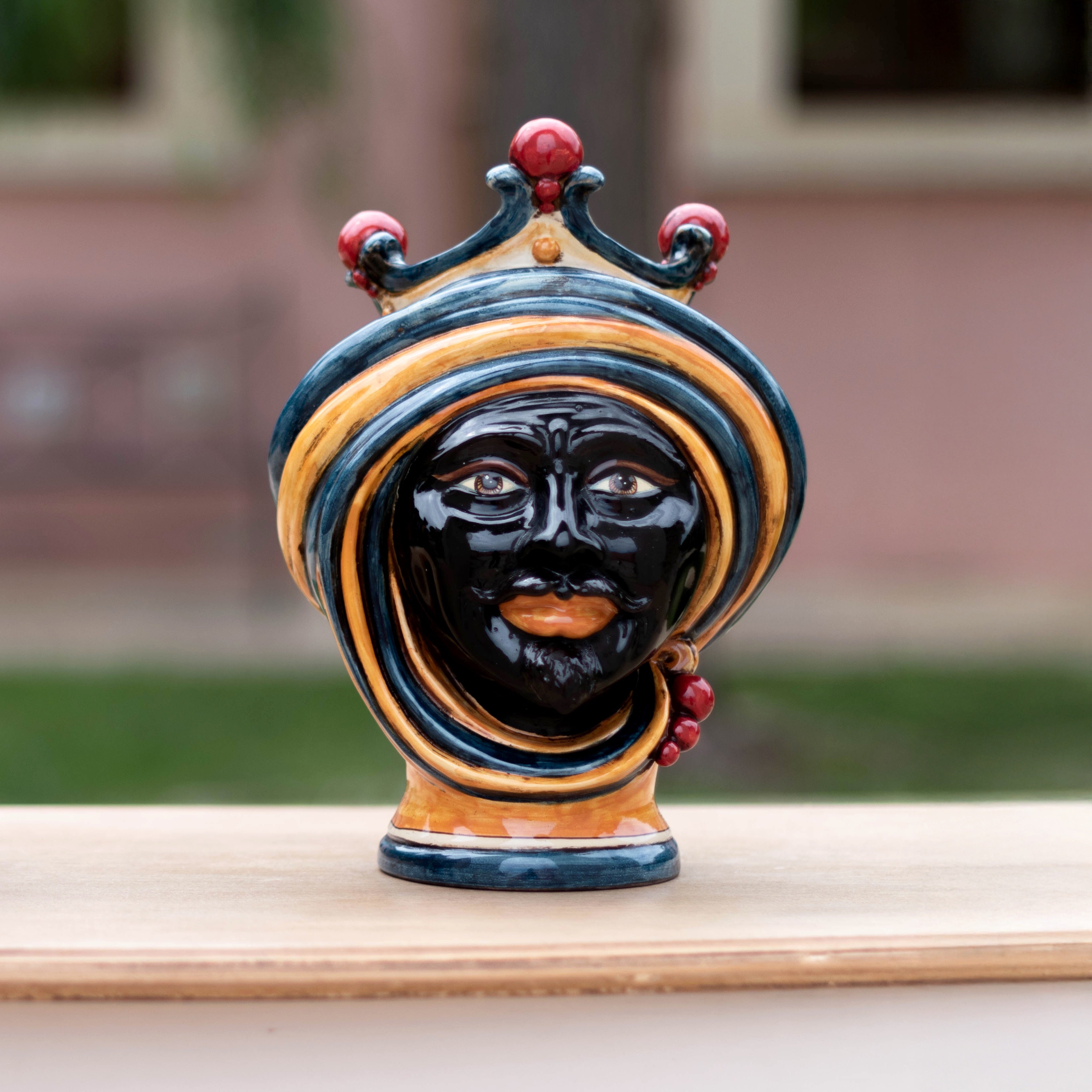 Testa h 30 in blu e arancio maschio moro - Ceramiche di Caltagirone Sofia