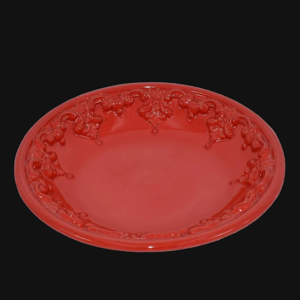 Piatto in ceramica di Caltagirone rosso, fatti a mano con decoro barocco, artigianale e unico.