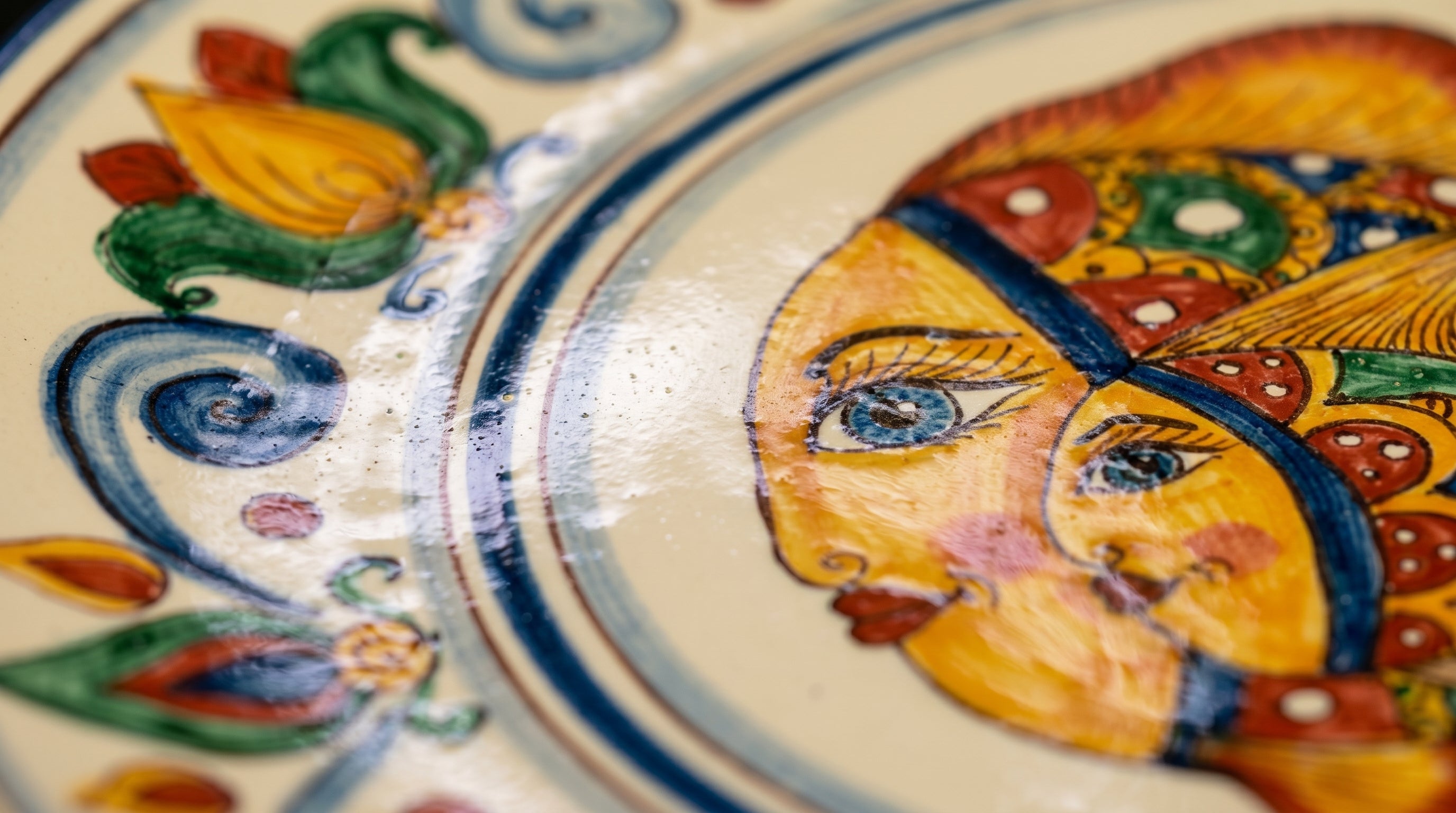 Sicilian Decorative Wall Plate – Sicilian majolica handcrafted in Caltagirone