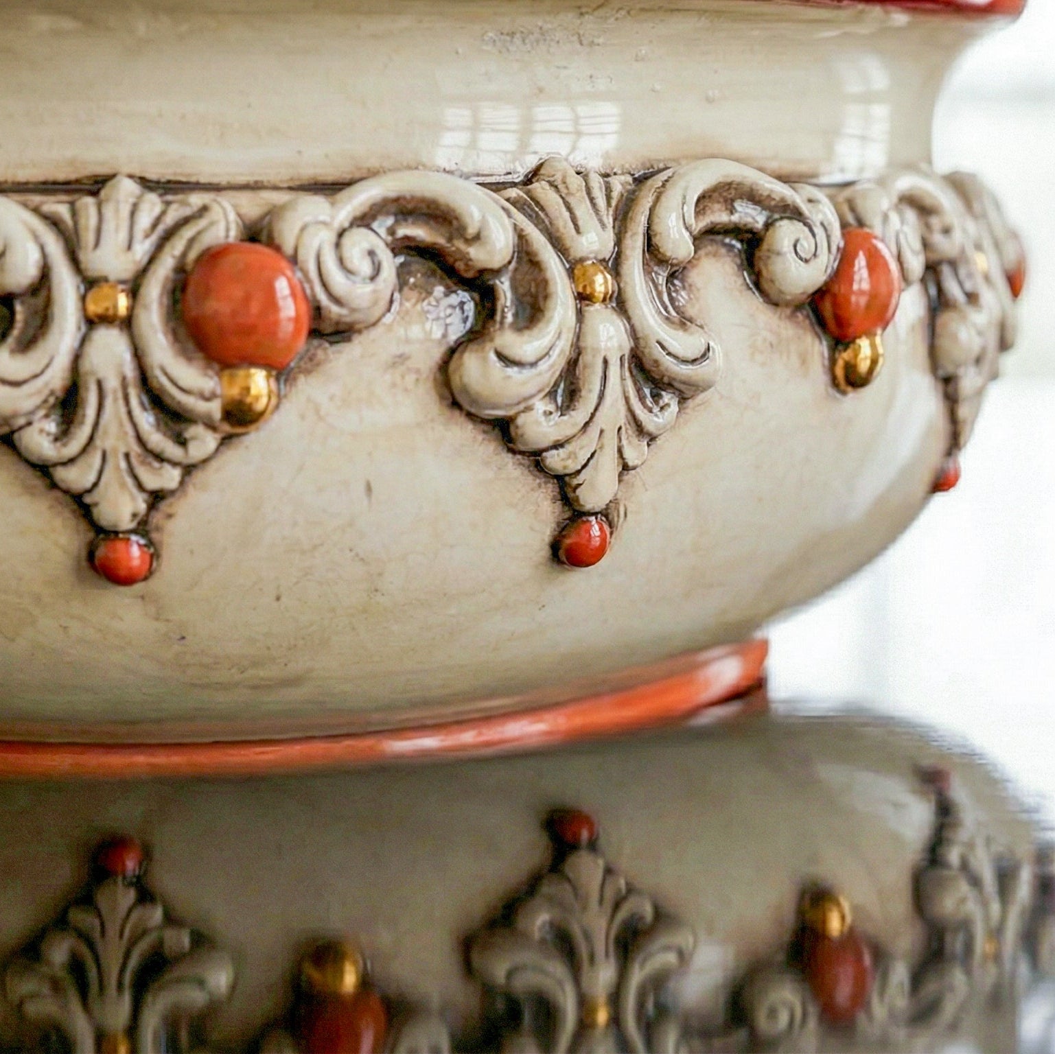 Sicilian Ceramic Centerpiece Ø 30/40 cm / Ø 12-16", Mother of Pearl – Italian ceramic from Caltagirone, Sicily