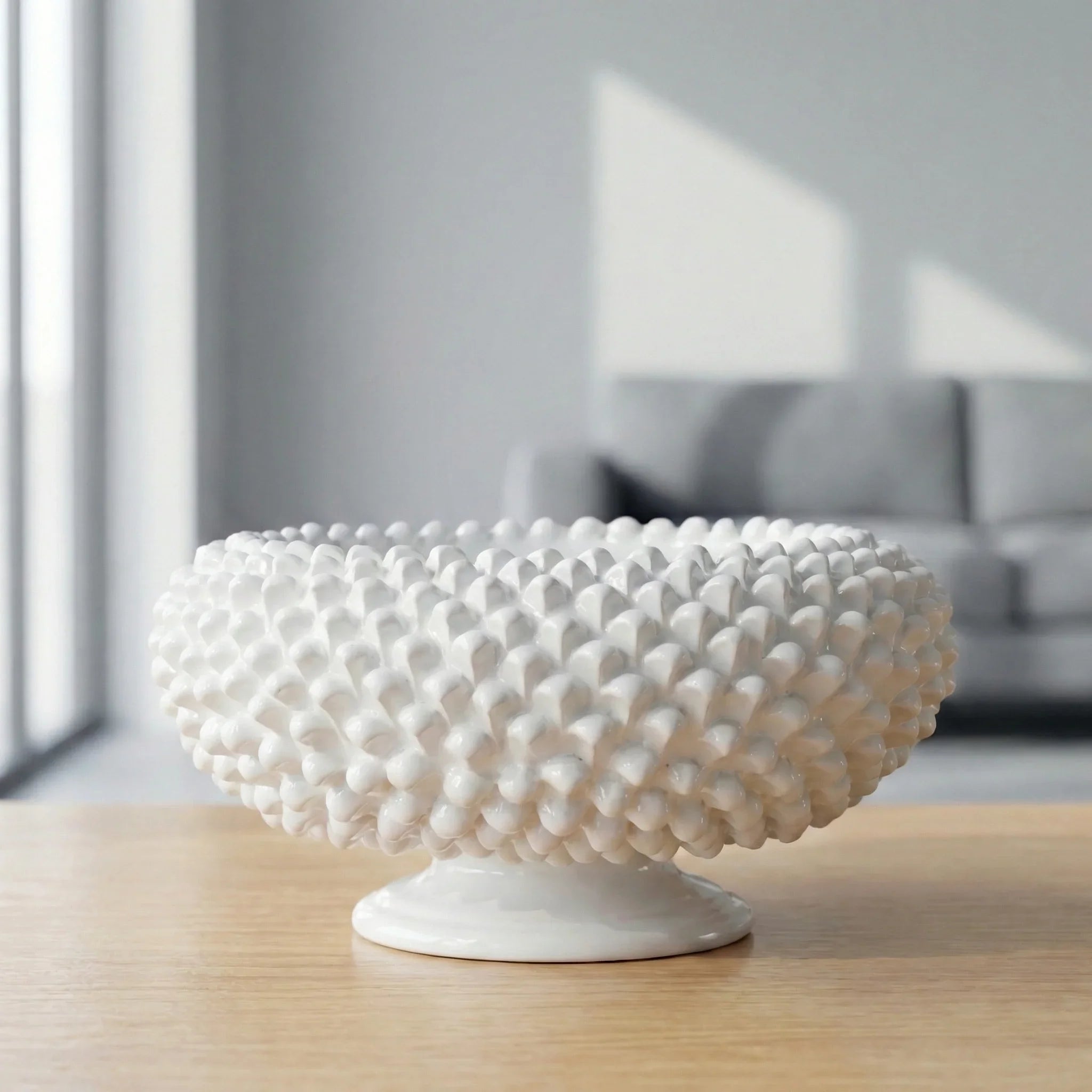 White Line pine cone-shaped cake stand, 25/33 cm in diameter, in Caltagirone ceramic.