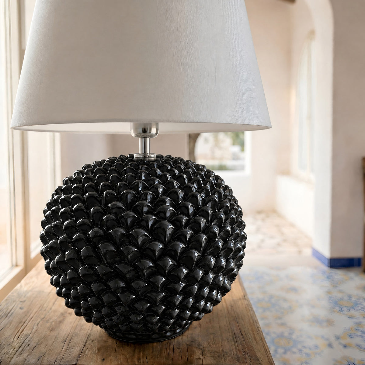 Lume a Palla Pigna, Black Line. Ceramiche Sofia, Caltagirone