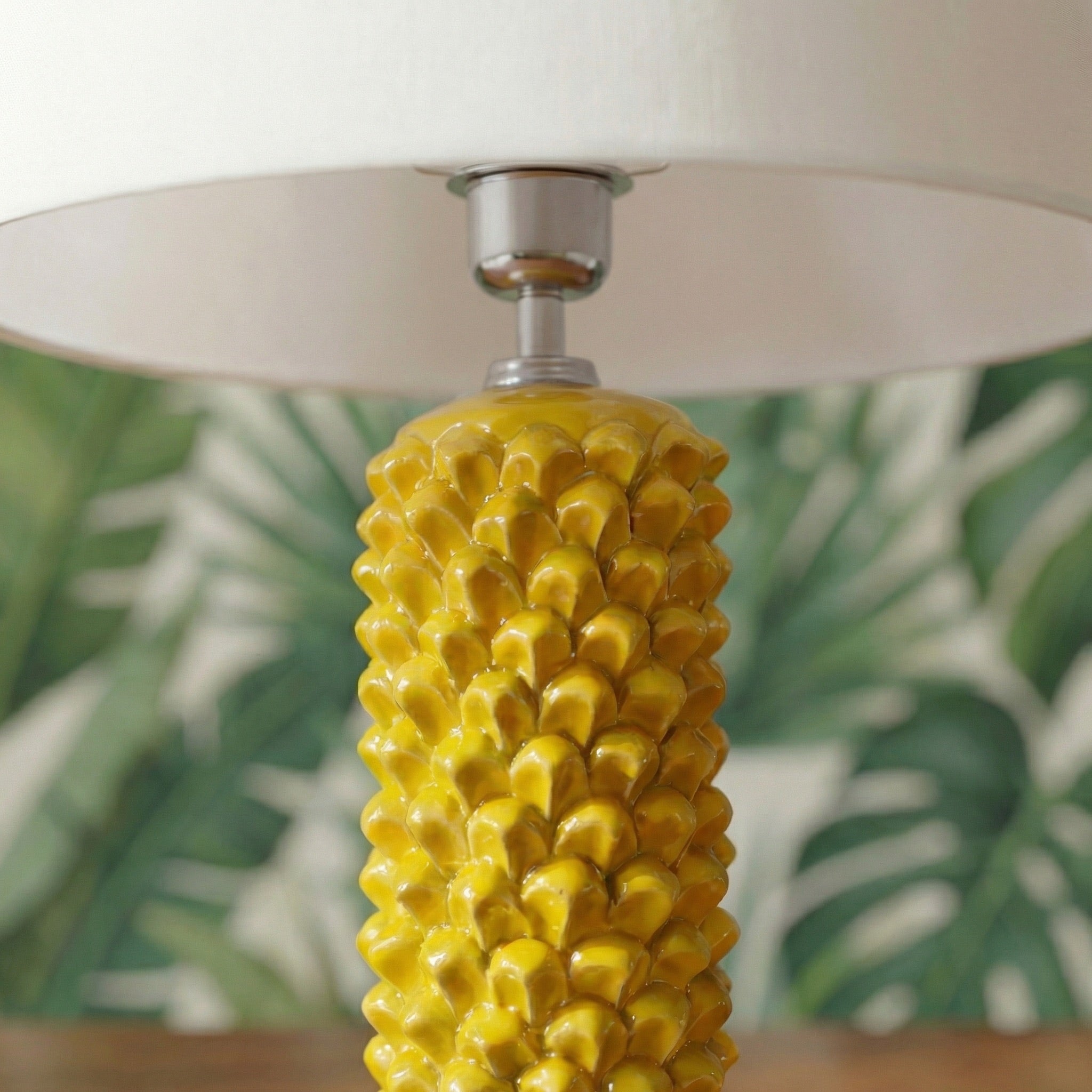 Ornamental pine light mustard in ceramics of Caltagirone - Artistic ceramics Sofia