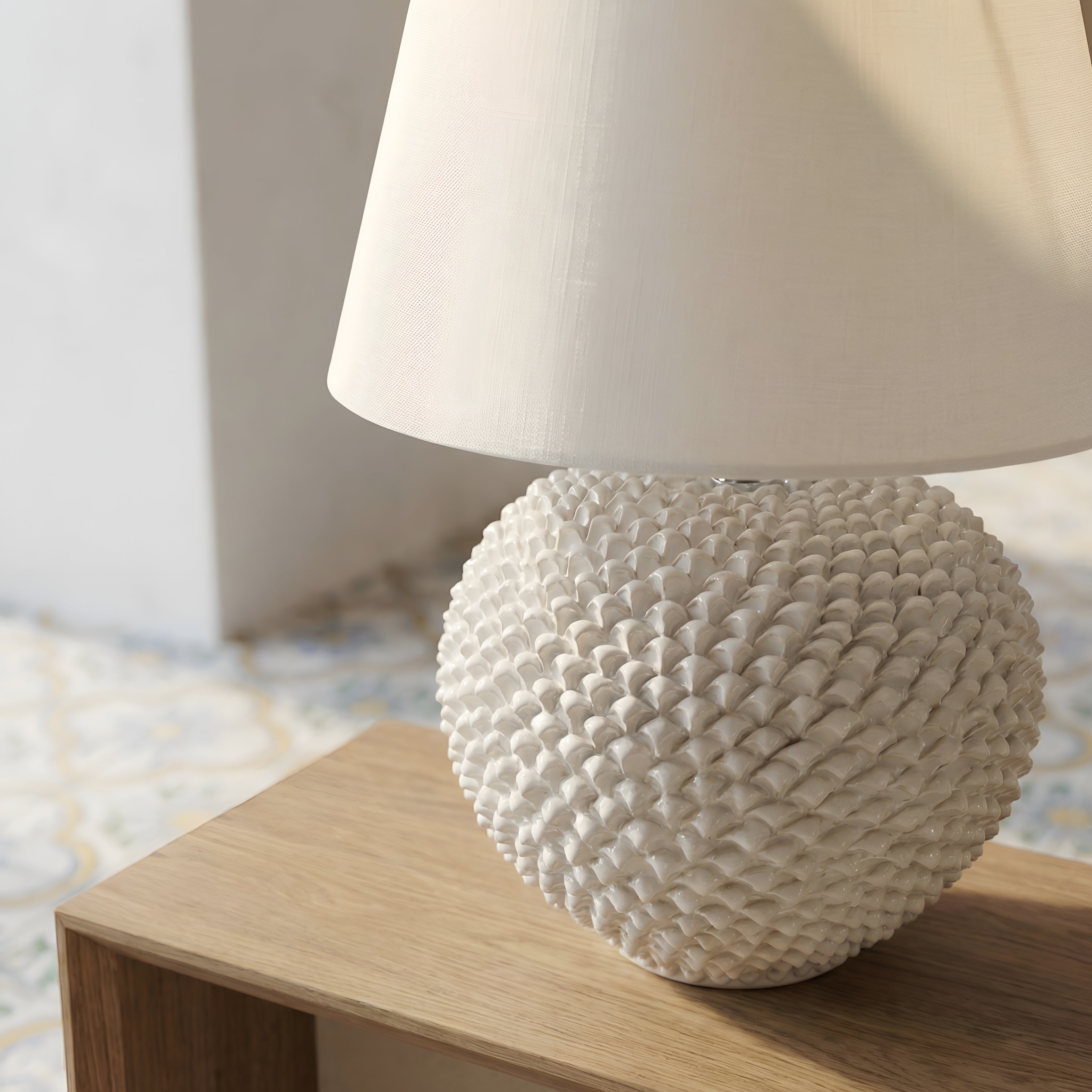 Italian Ceramic Lamp, White Line – Sicilian ceramic lamp handcrafted in Caltagirone