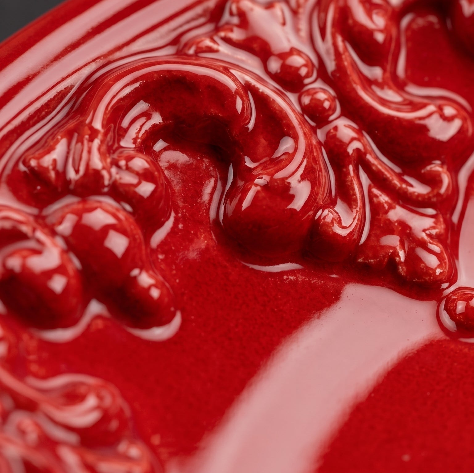 Sicilian Catch-All Dish Ø 30 cm / Ø 11.8", Plastico Sofia, Fire Red – Caltagirone Ceramic – Sicilian artisan tradition