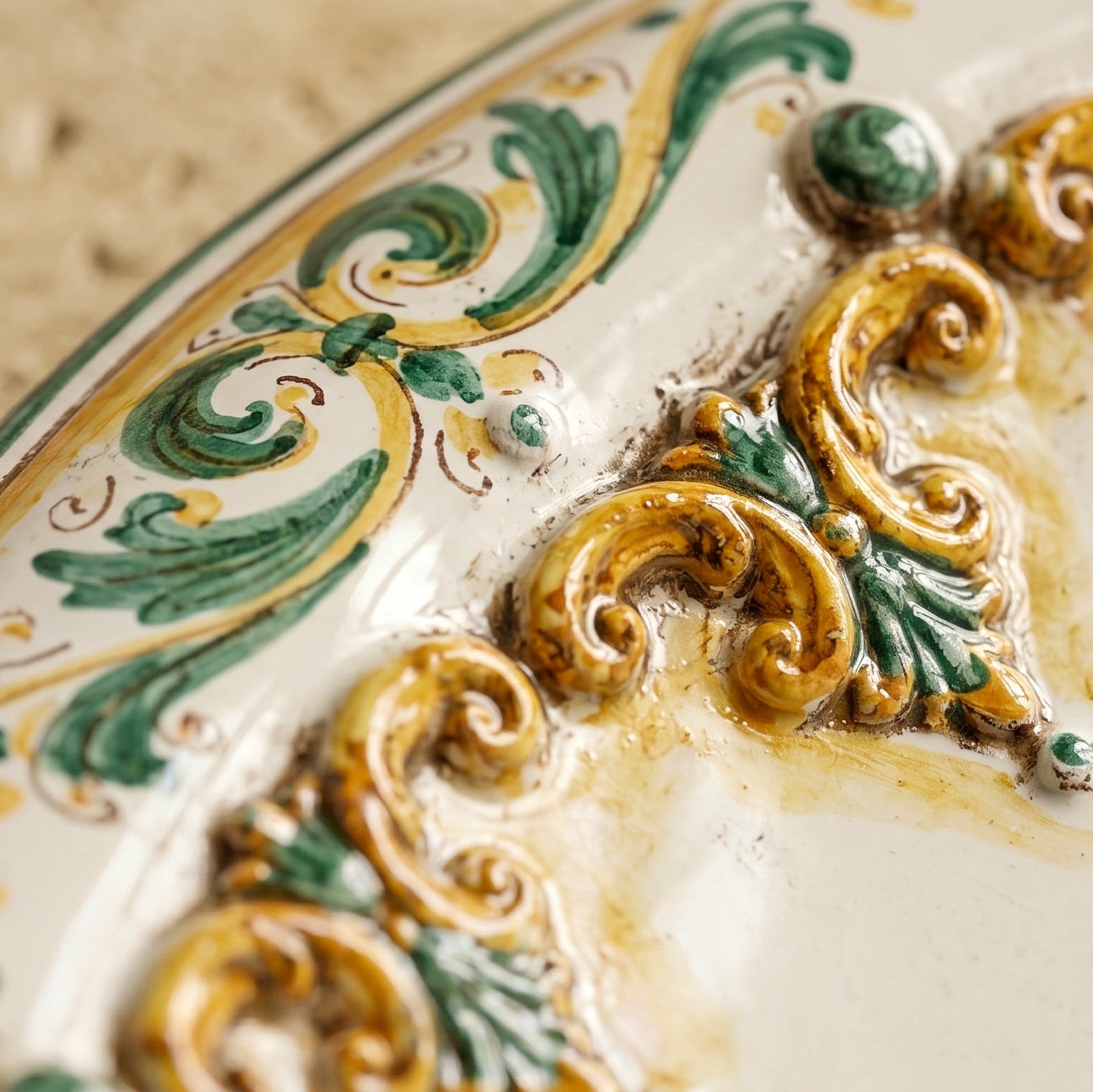 Sicilian Decorative Wall Plate, Plastico Sofia, Green and Orange – Sicilian majolica handcrafted in Caltagirone