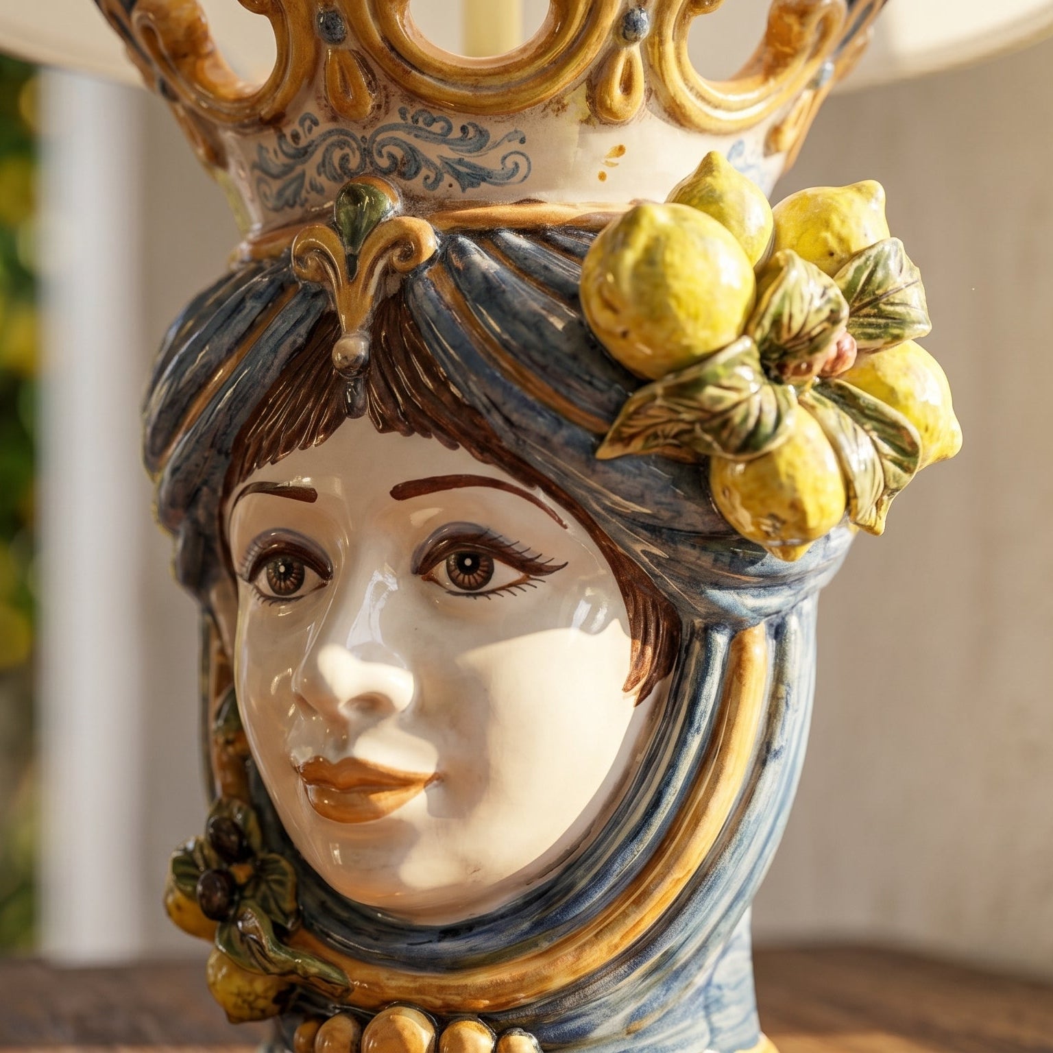 Testa di Moro Table Lamp with Lemons h 40 cm / 15¾" (total h 70 cm / 27½") — Blue and Orange — Female