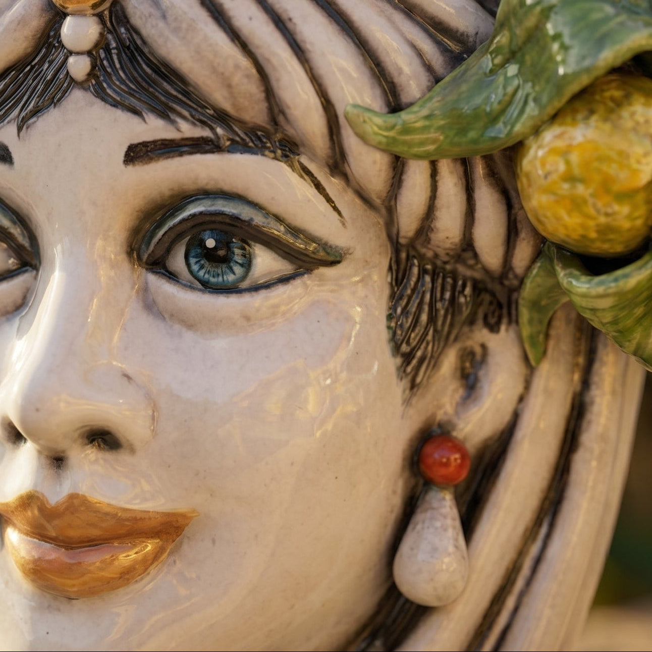 Sicilian Moor's Head with Lemons H 25 cm / 9.8", Woman, Mother of Pearl – Testa di Moro from Caltagirone, Sicily