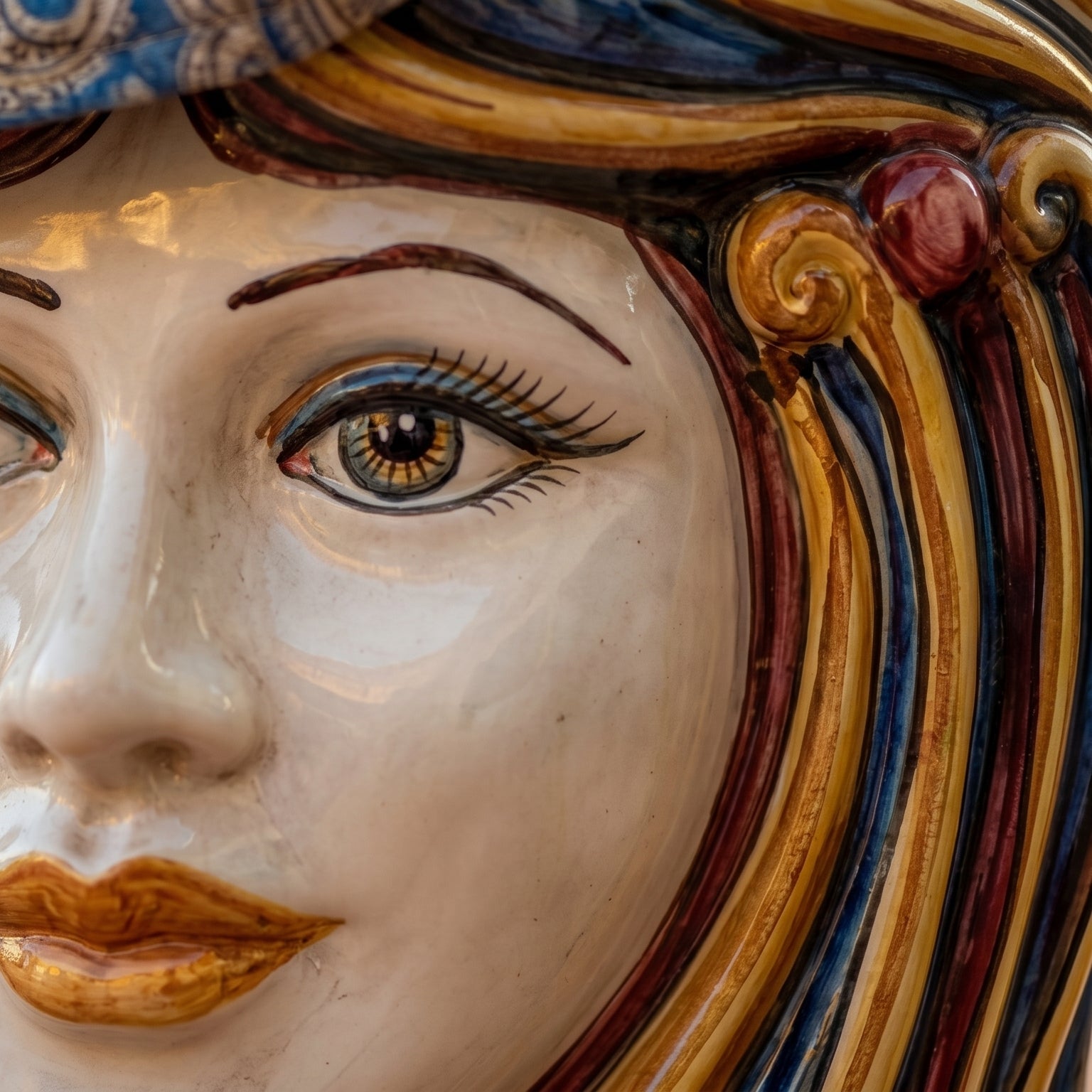 Sicilian Ceramic Ottoman, Blue and Orange – Caltagirone Ceramic – Sicilian artisan tradition