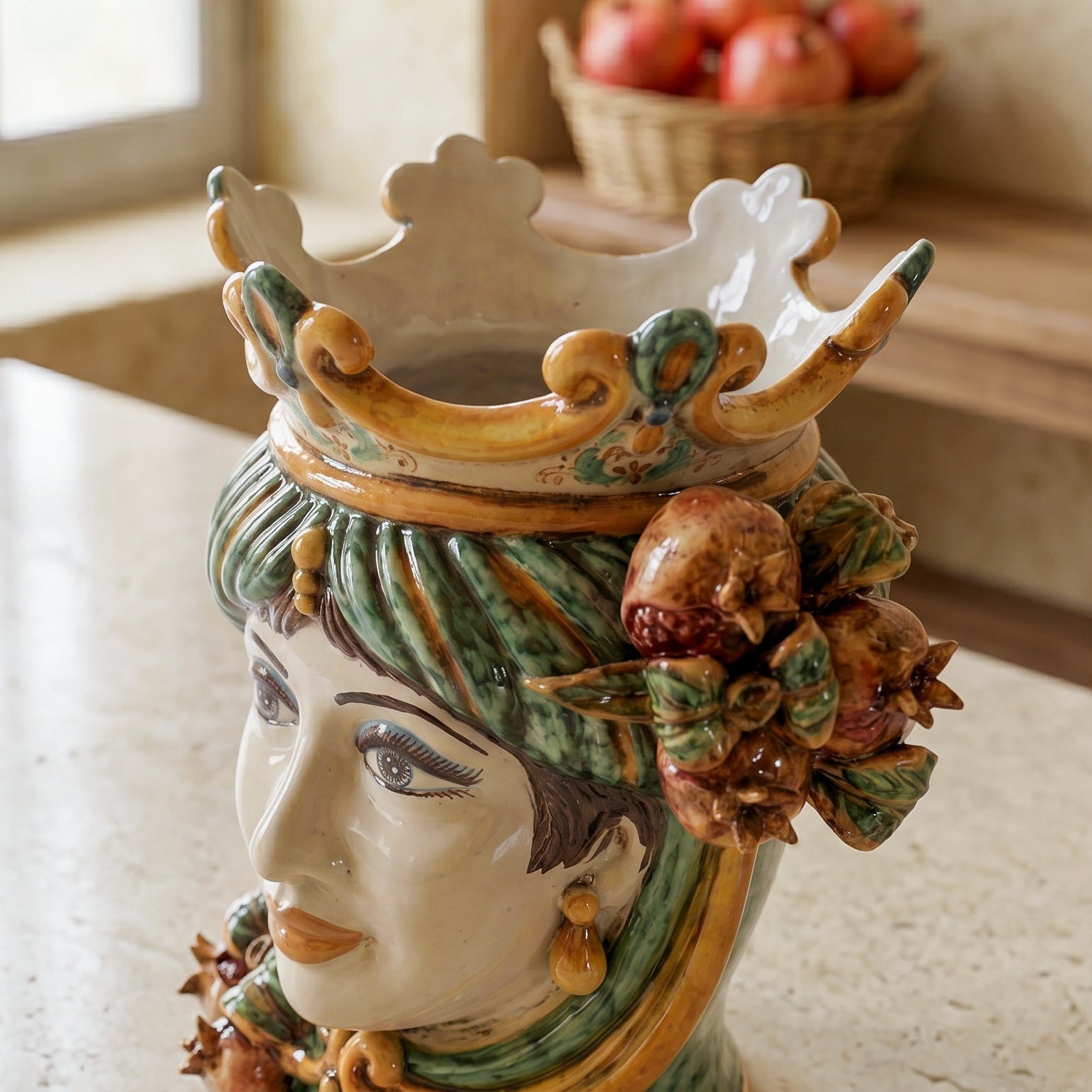 Ceramic Head with pomegranate h 25 green/orange female
