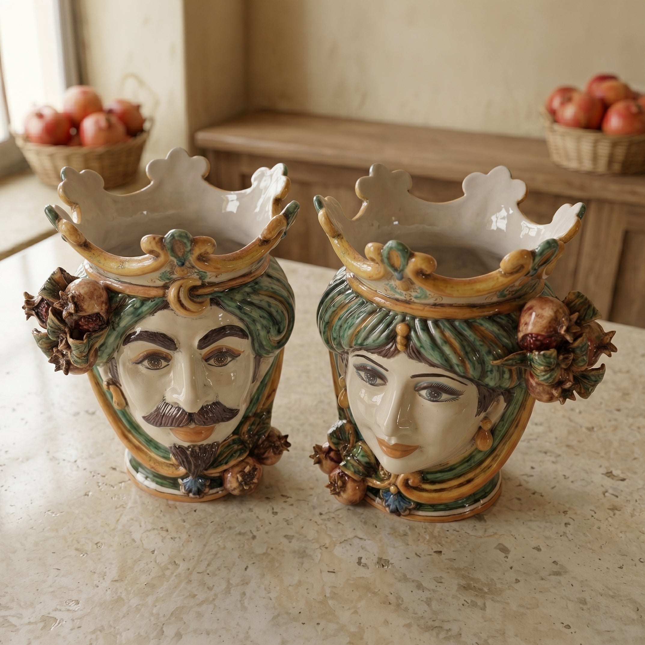 Ceramic Head with pomegranate h 25 green/orange female