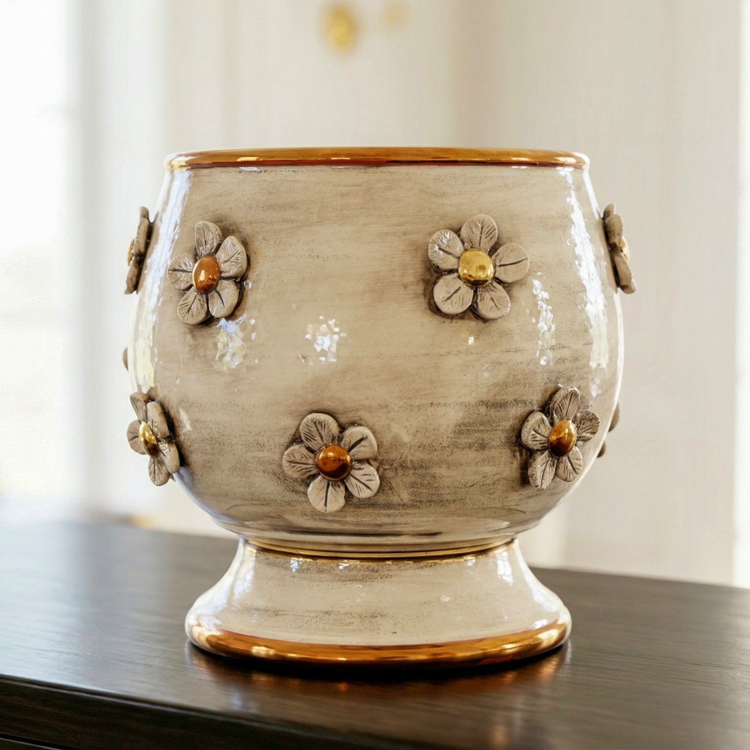 Italian Ceramic Vase, Antique Mother of Pearl Gold – Italian ceramic from Caltagirone, Sicily