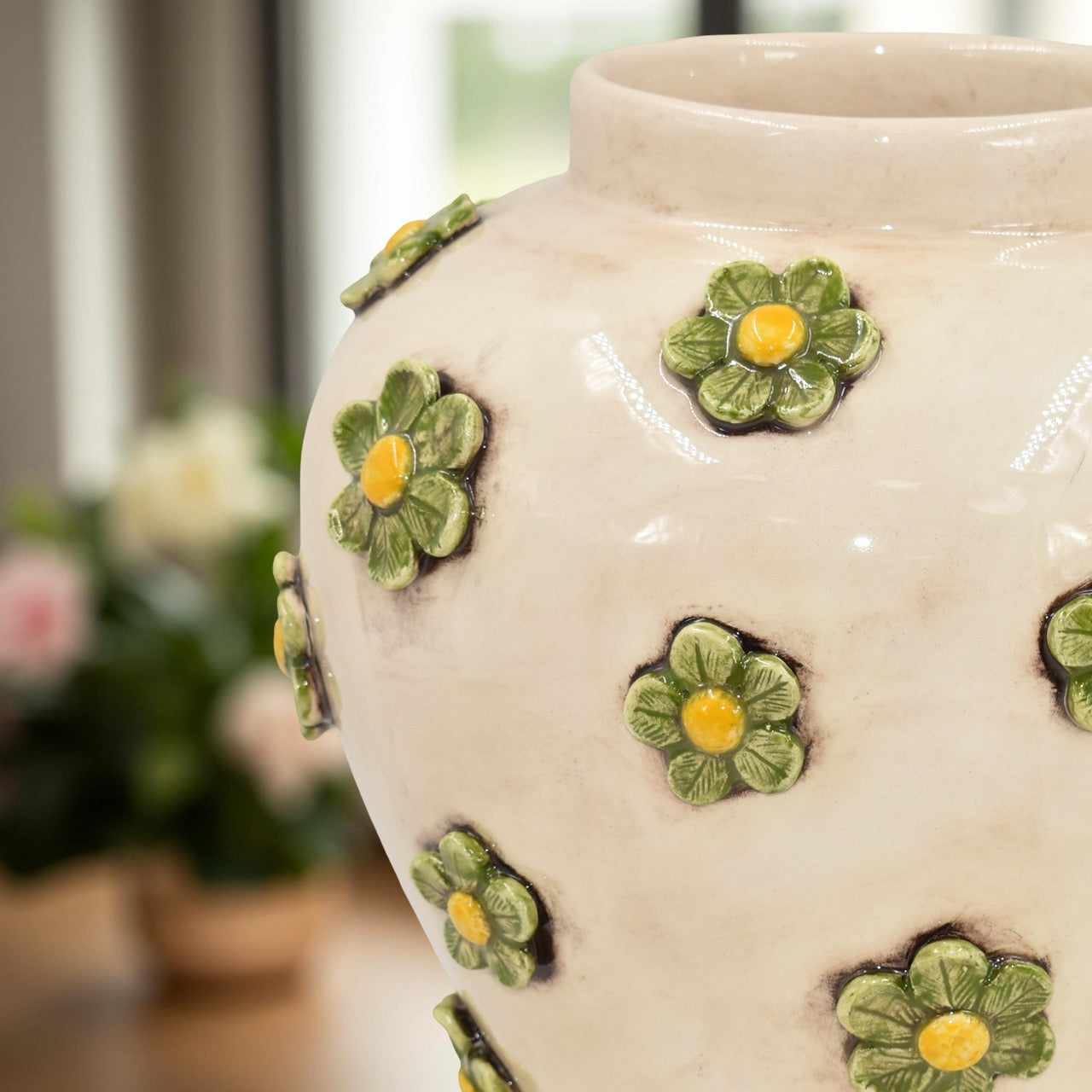 27cm tall mother-of-pearl flower vase