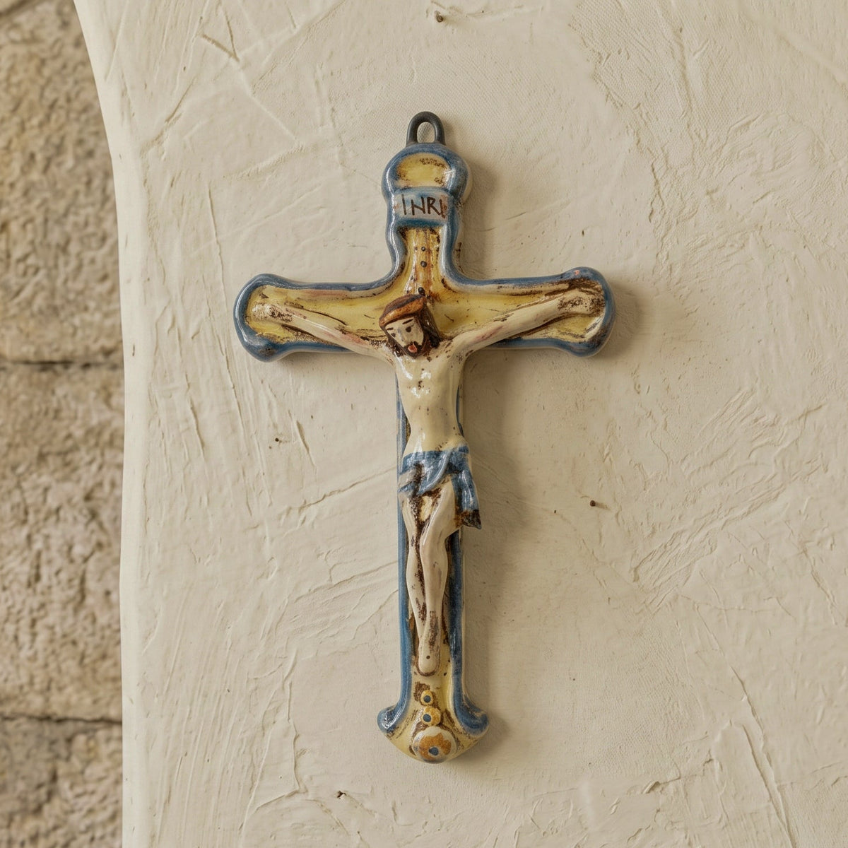 Sicilian Ceramic Crucifix 10×15 cm / 4×5¾", Blue and Orange – Sicilian religious tradition from Caltagirone