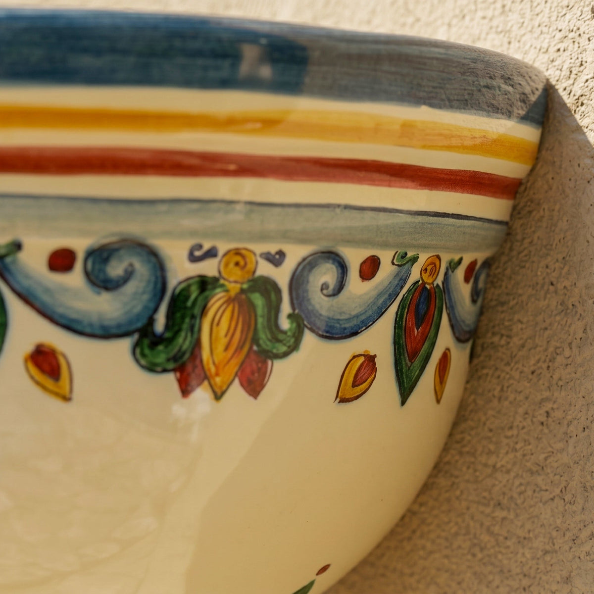Round Wall Sconce in Caltagirone Ceramic — Decoro Sicily