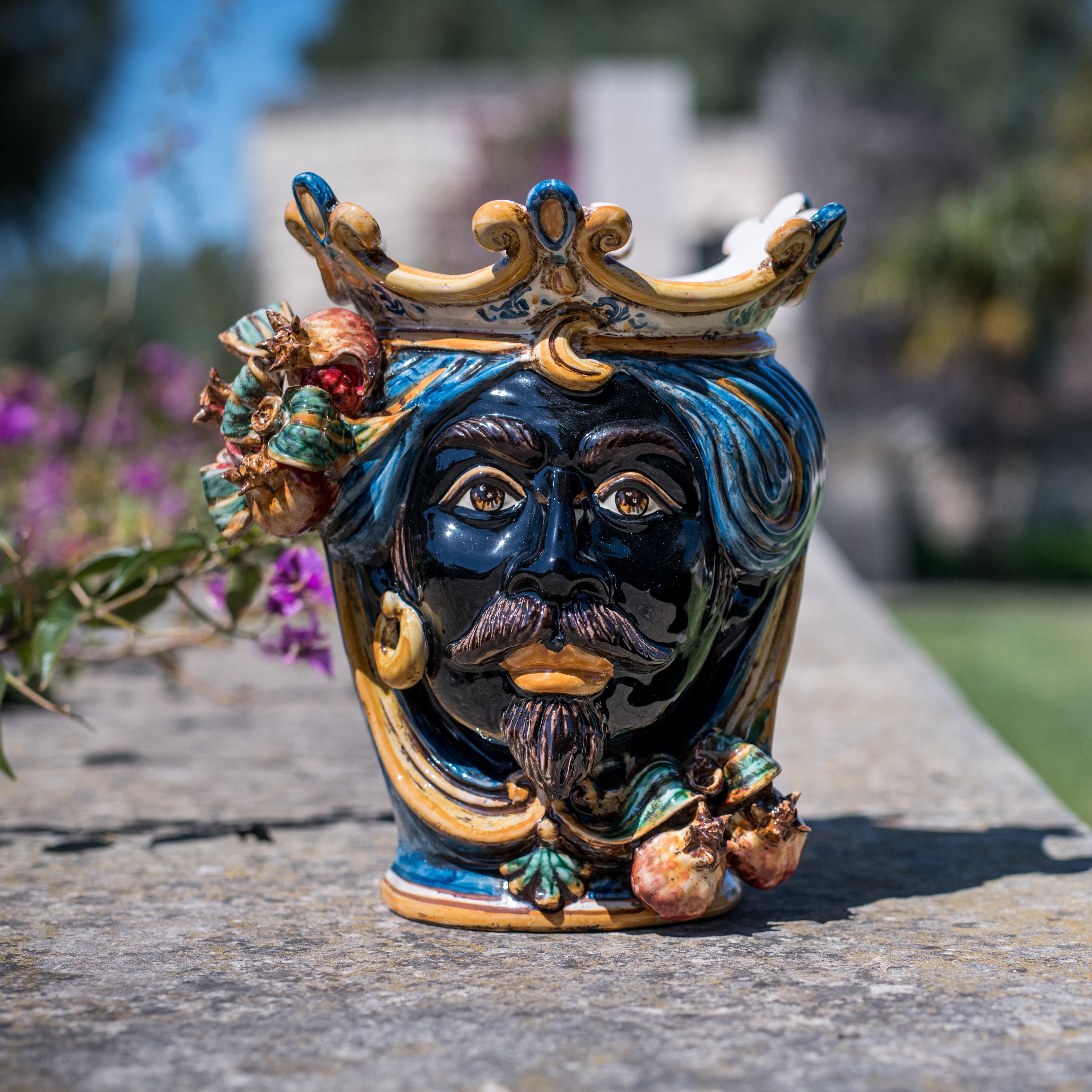 Ceramic Head with pomegranate h 25 blu/orange male