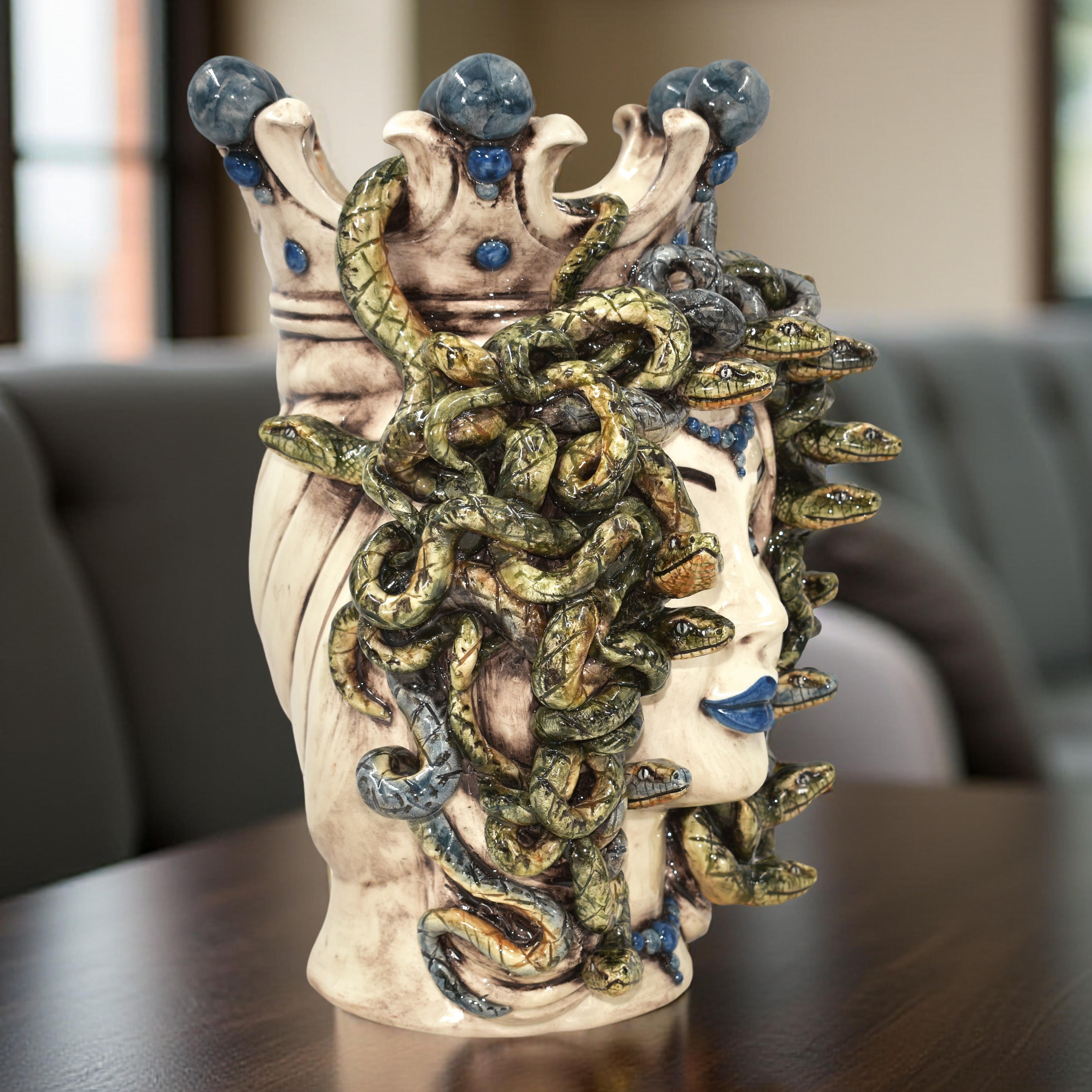 Testa h 38 medusa Madreperla Antichizzato con perline blu