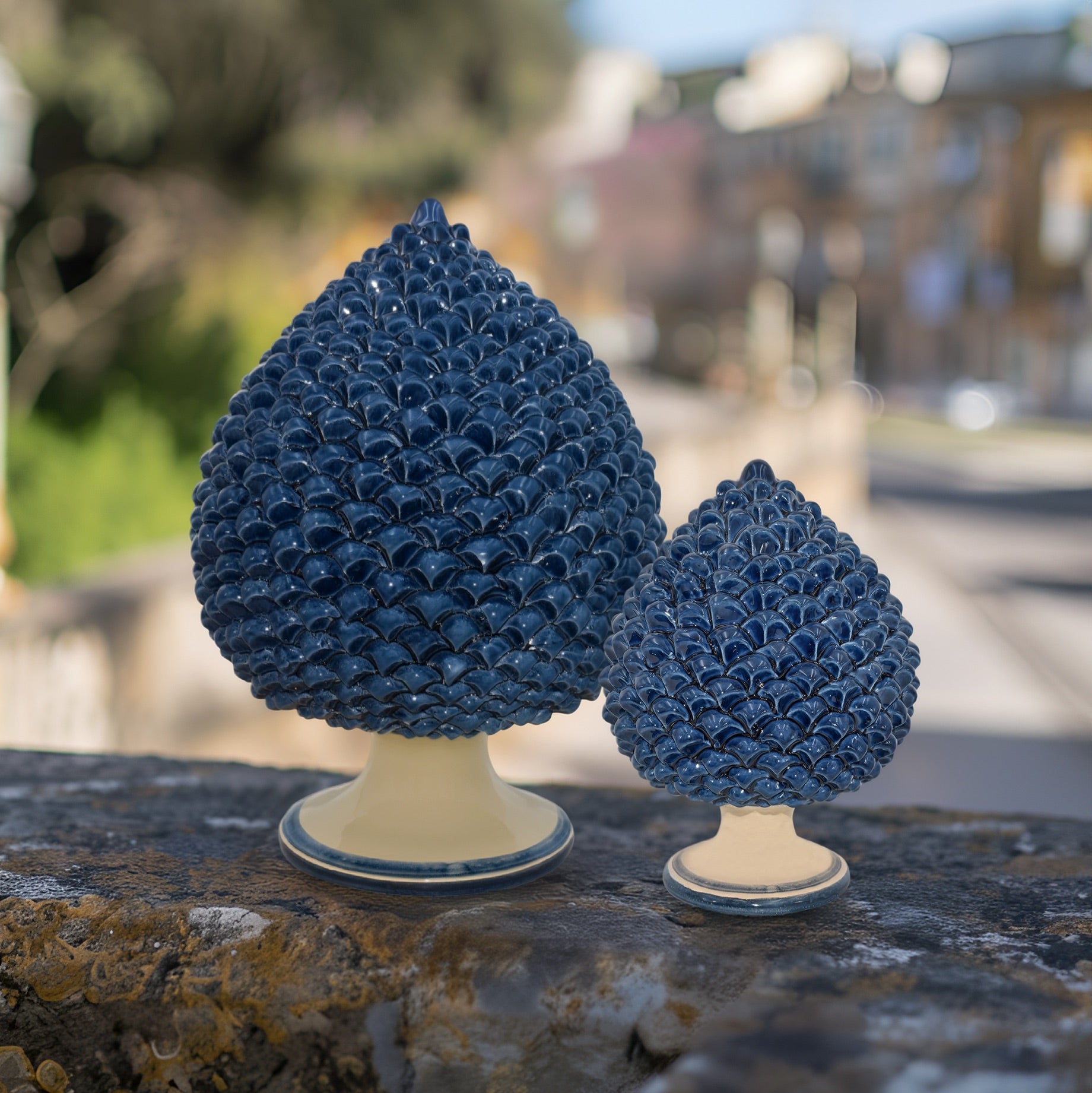 Caltagirone handmade pinecone modeled by hand height 25/40 monochrome of blue