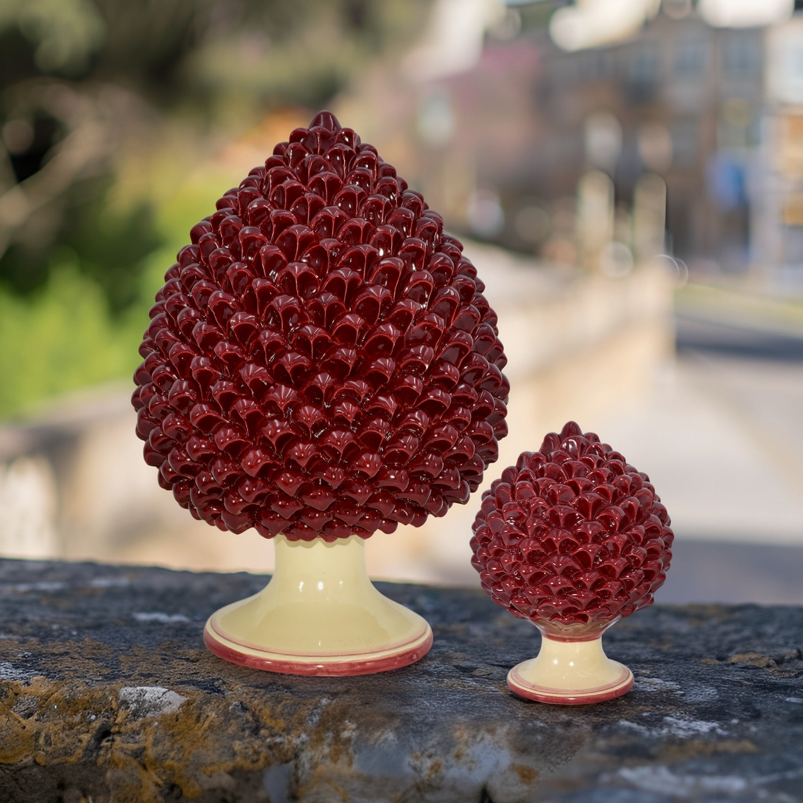 Caltagirone handmade pinecone modeled by hand height 25/40 monochrome of bordeaux