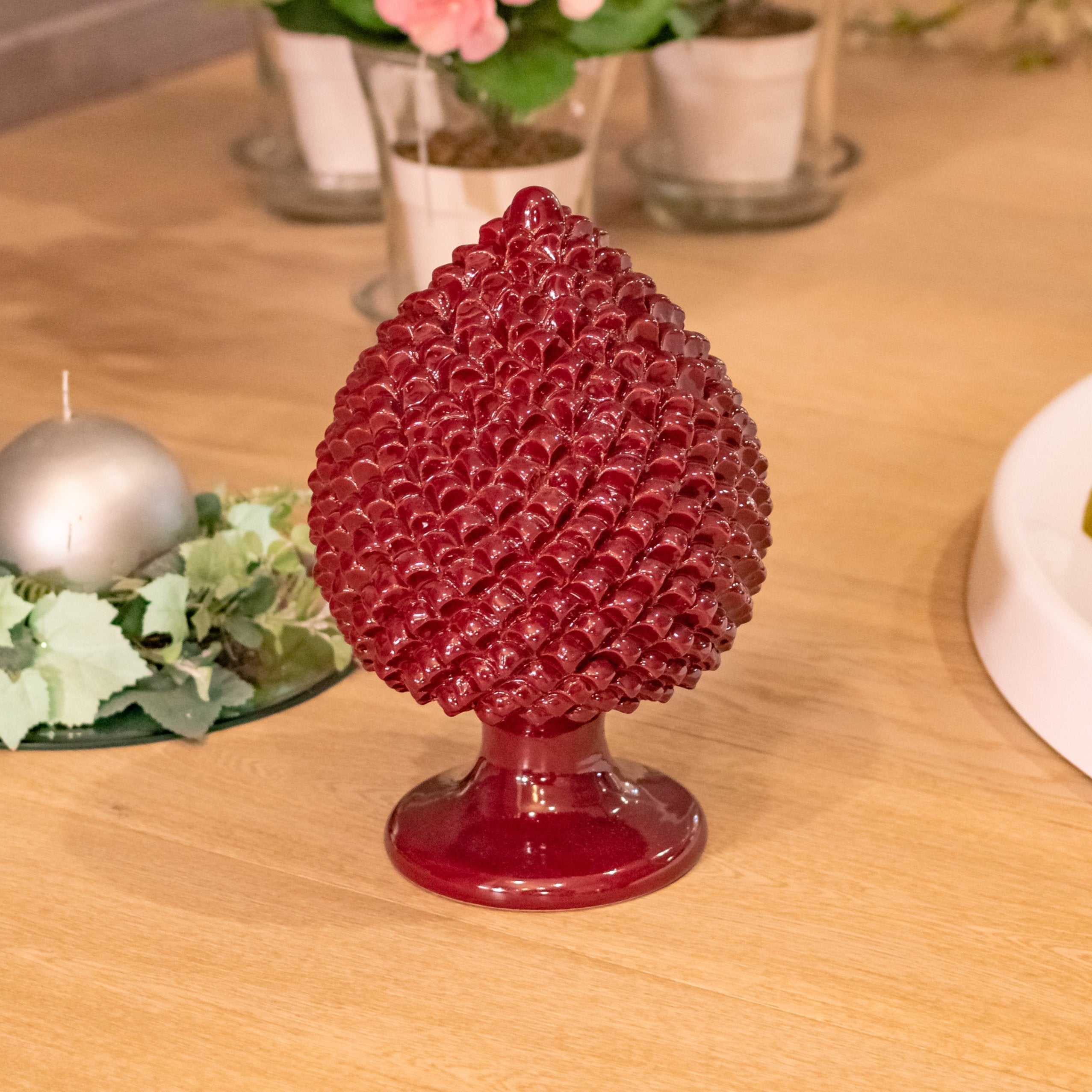 Caltagirone handmade pinecone modeled by hand height 25/40 in integral bordeaux