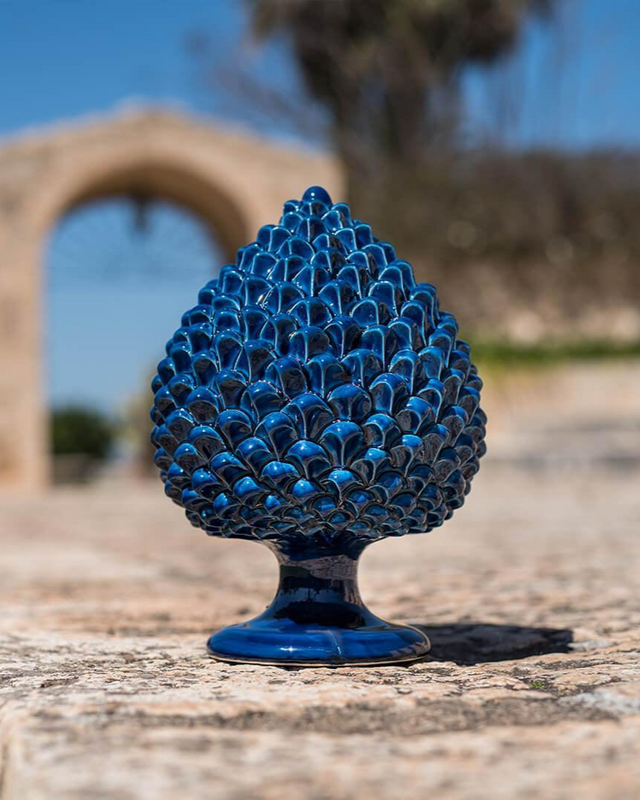 Caltagirone handmade pinecone modeled by hand height 25/40 in integral blue
