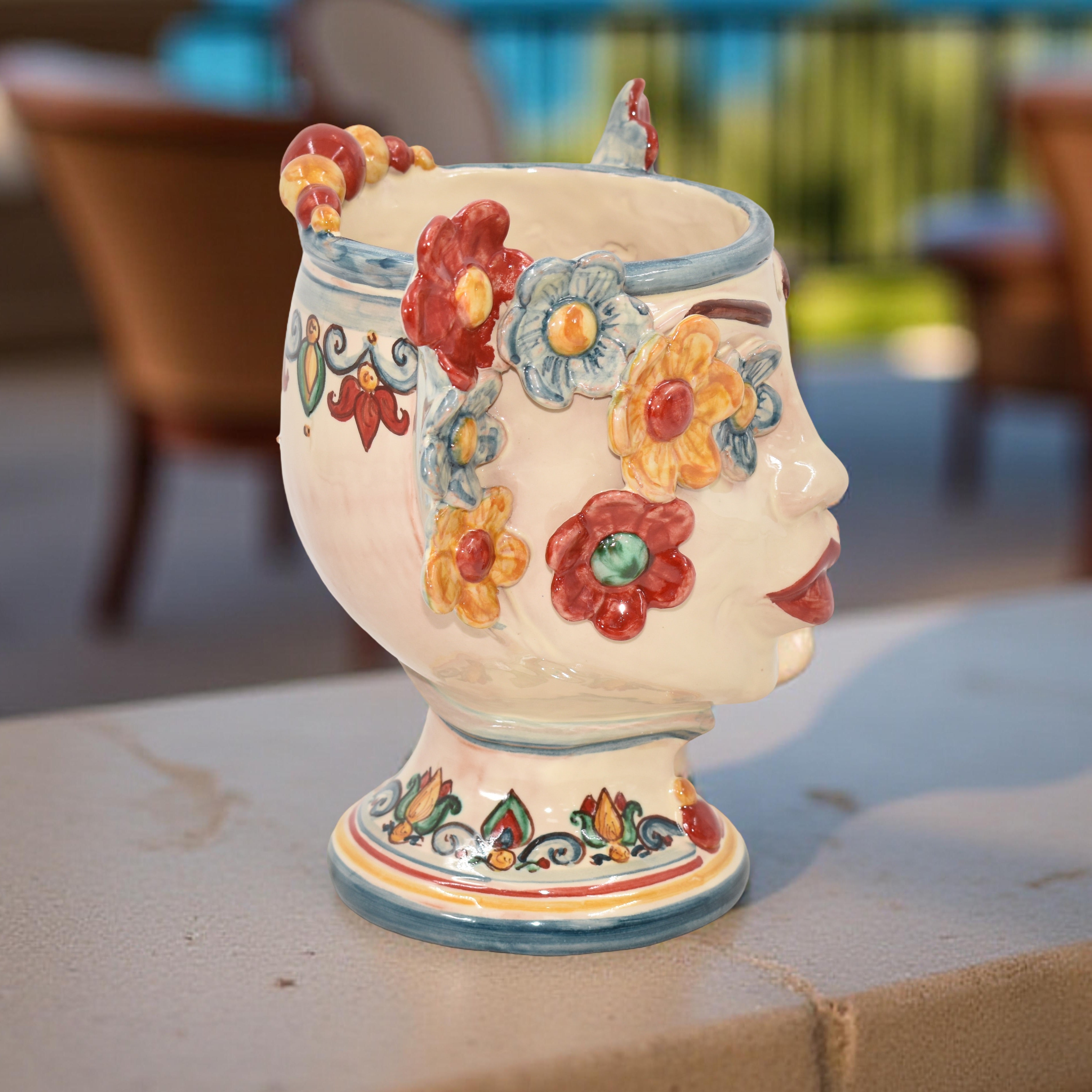 Testa h 20 c/fiori c/espressione labbra rosse decoro sicily femmina - Ceramiche di Caltagirone Sofia