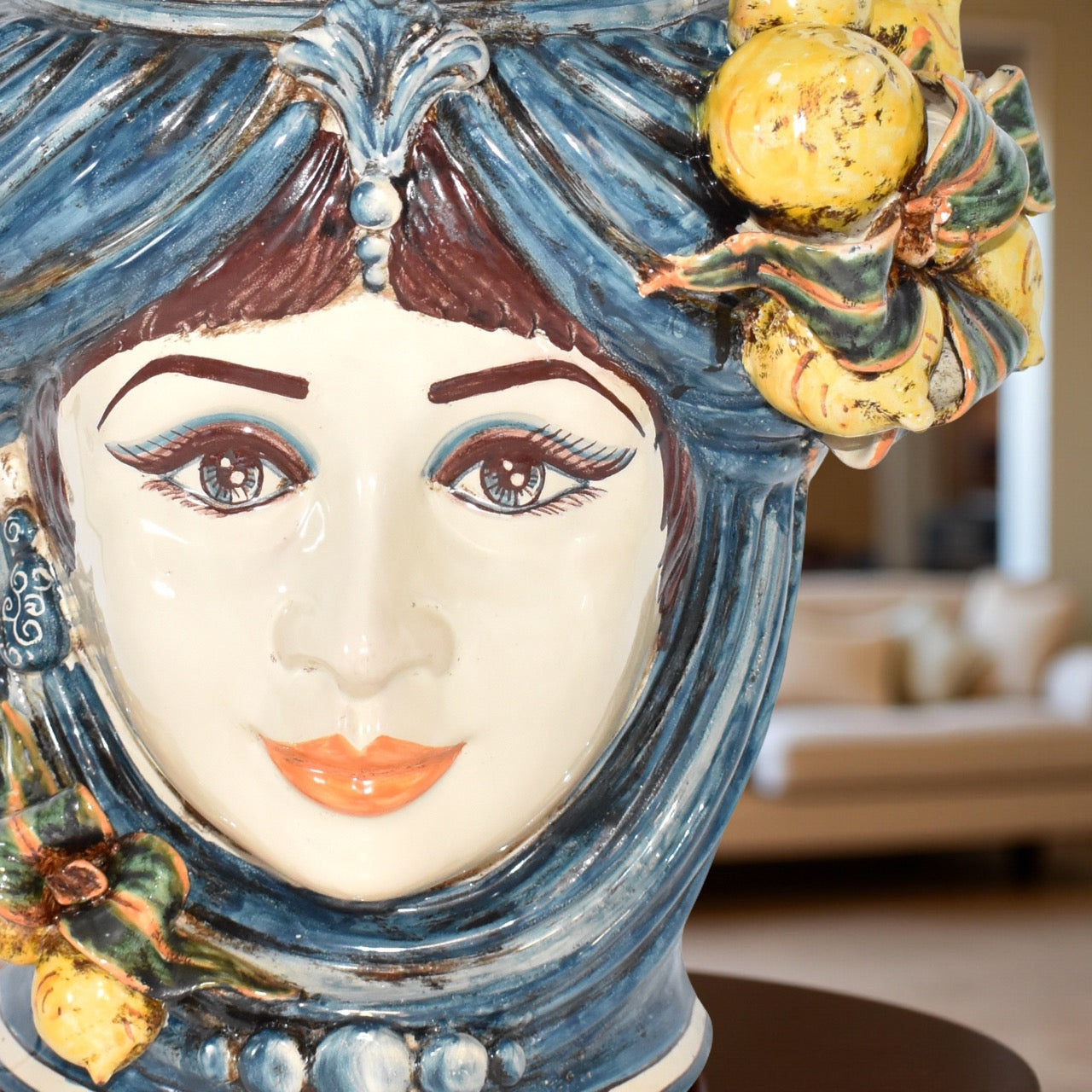 Testa h 40 con limoni mono blu femmina - Ceramiche di Caltagirone Sofia