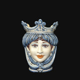 Ceramica di Caltagirone fatta a mano con volto regale e corona blu, arte tradizionale siciliana